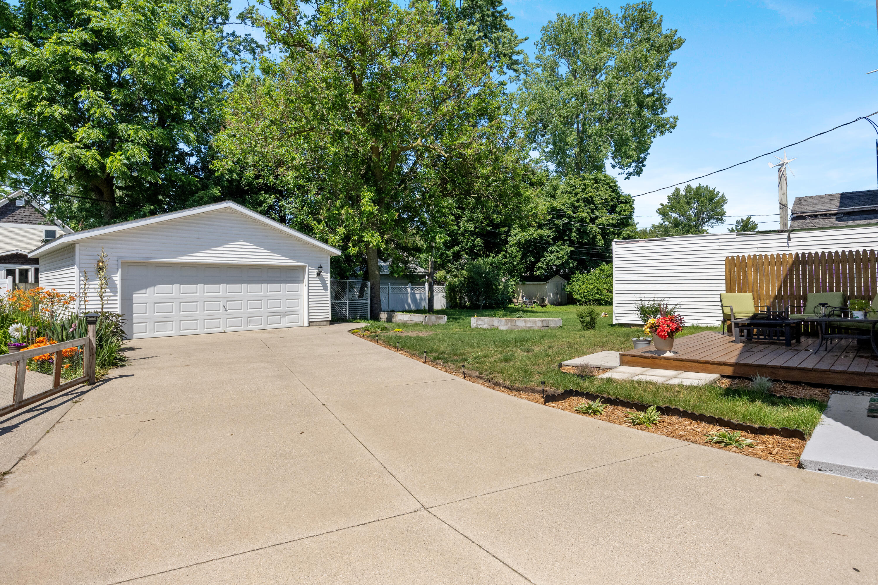 909 Slayton Avenue Grand Haven MI 49417