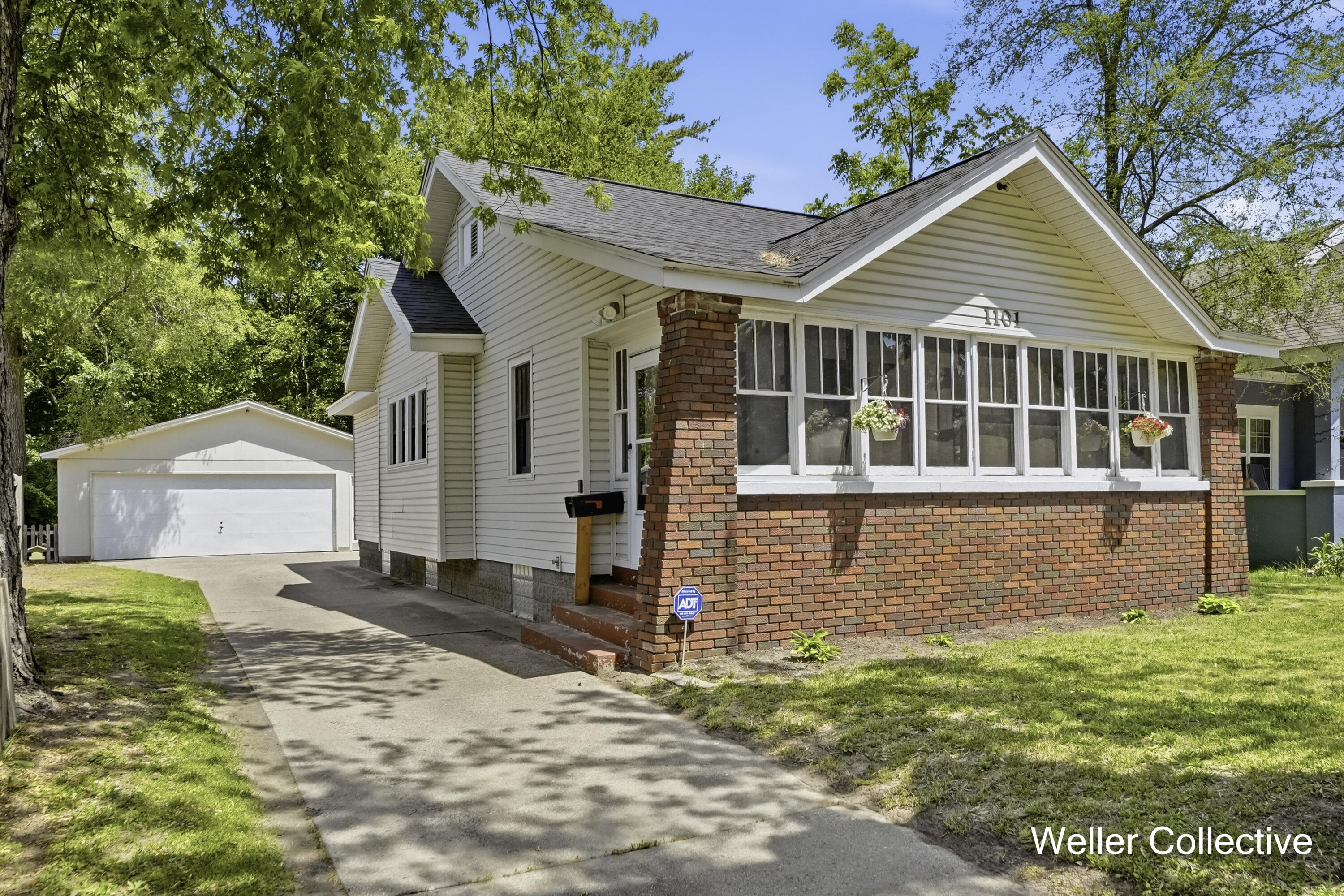 1101 Burton Street SE Grand Rapids MI 49507