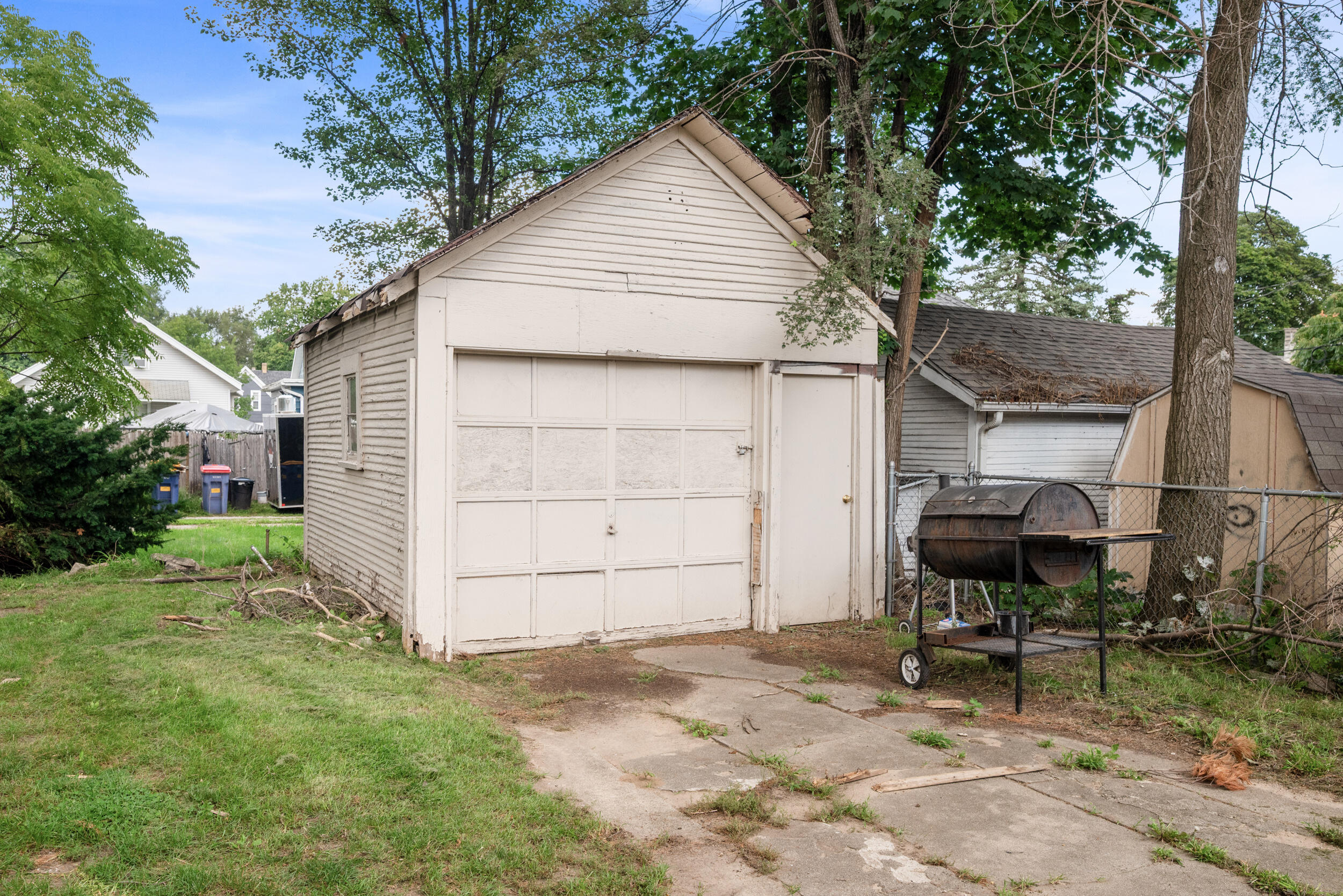 1005 Adams Street SE Grand Rapids MI 49507