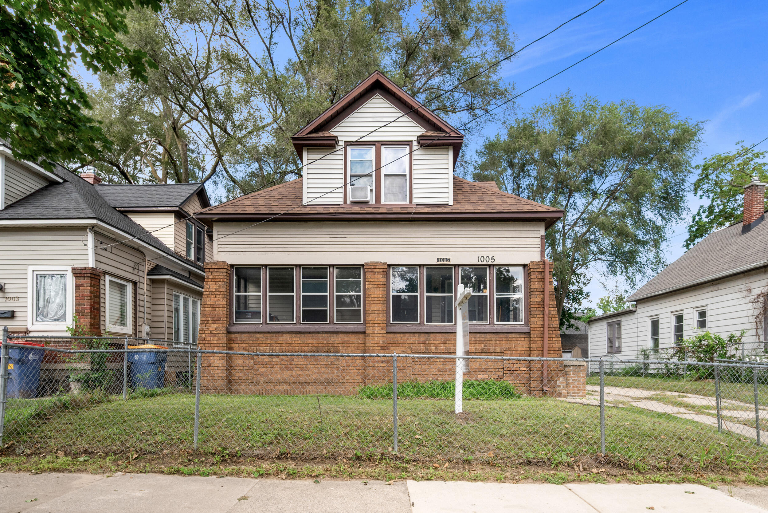 1005 Adams Street SE Grand Rapids MI 49507