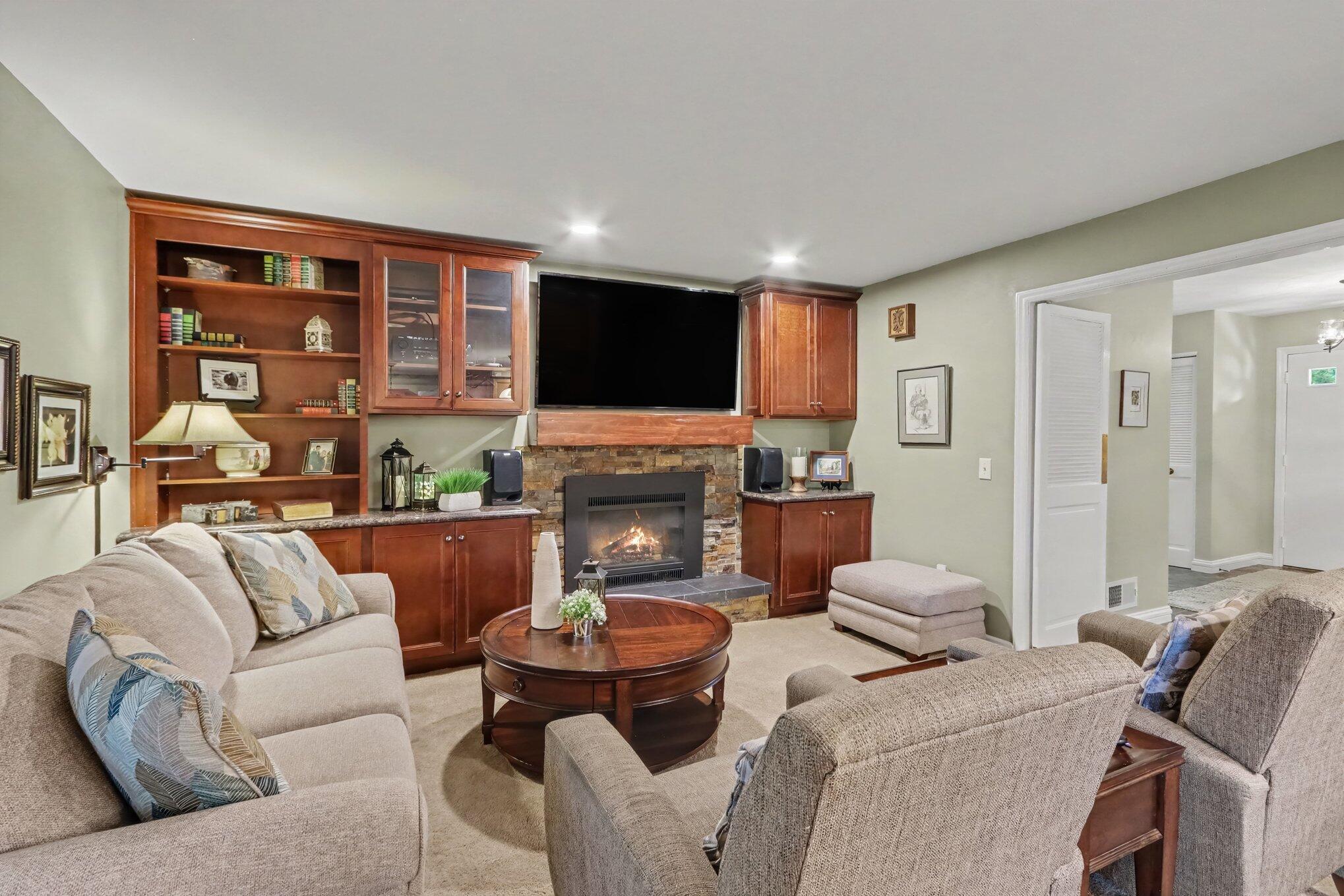 5246 Hitching Post Road Kalamazoo MI 49009
