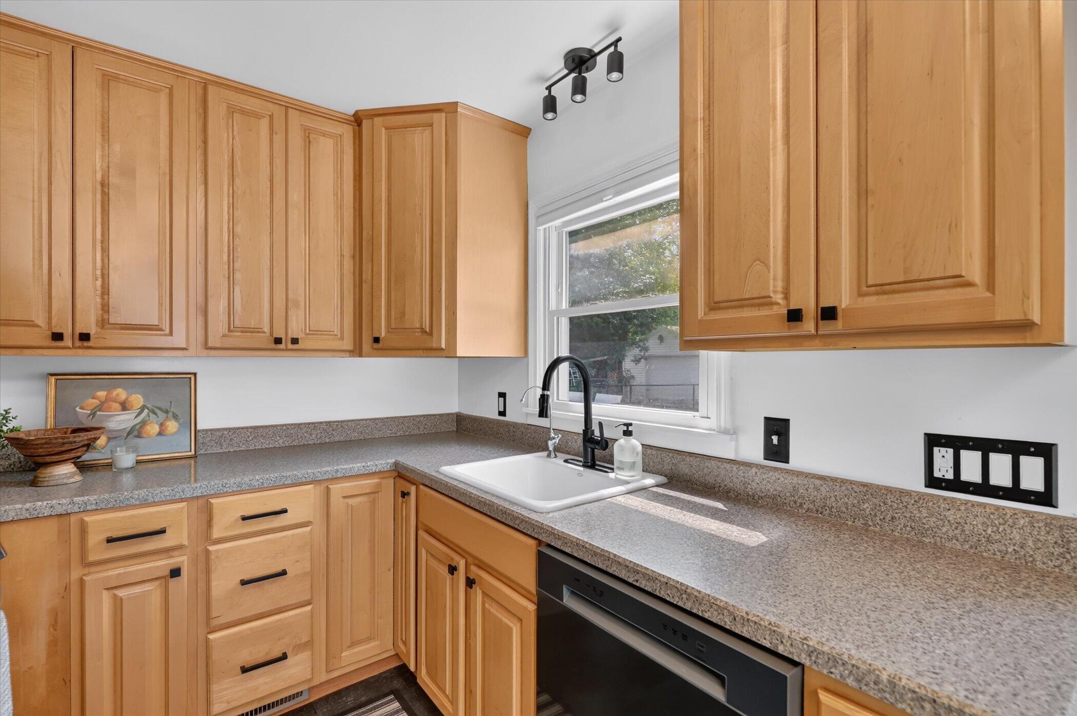 1604 Roseland Avenue Kalamazoo MI 49001