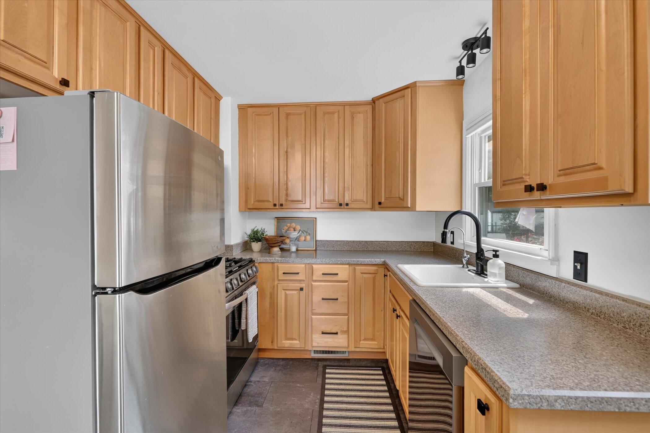 1604 Roseland Avenue Kalamazoo MI 49001