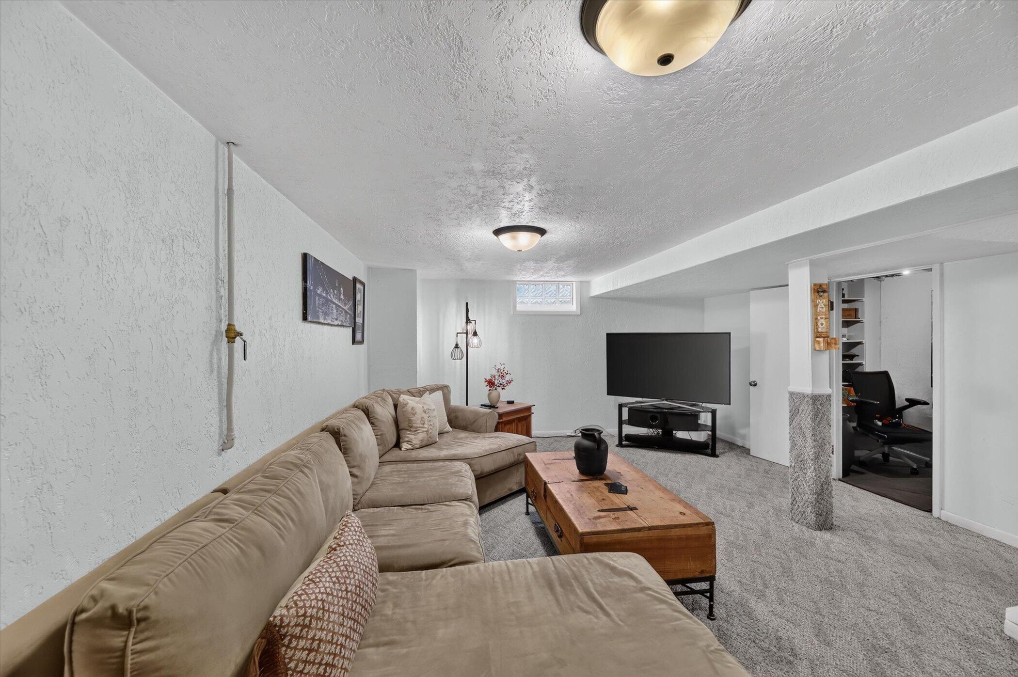 1604 Roseland Avenue Kalamazoo MI 49001