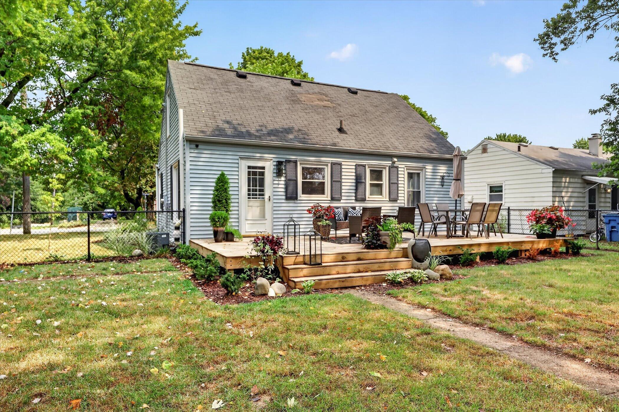 1604 Roseland Avenue Kalamazoo MI 49001