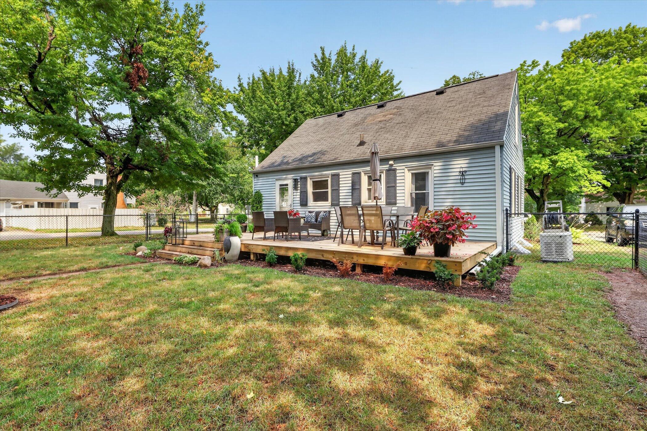 1604 Roseland Avenue Kalamazoo MI 49001