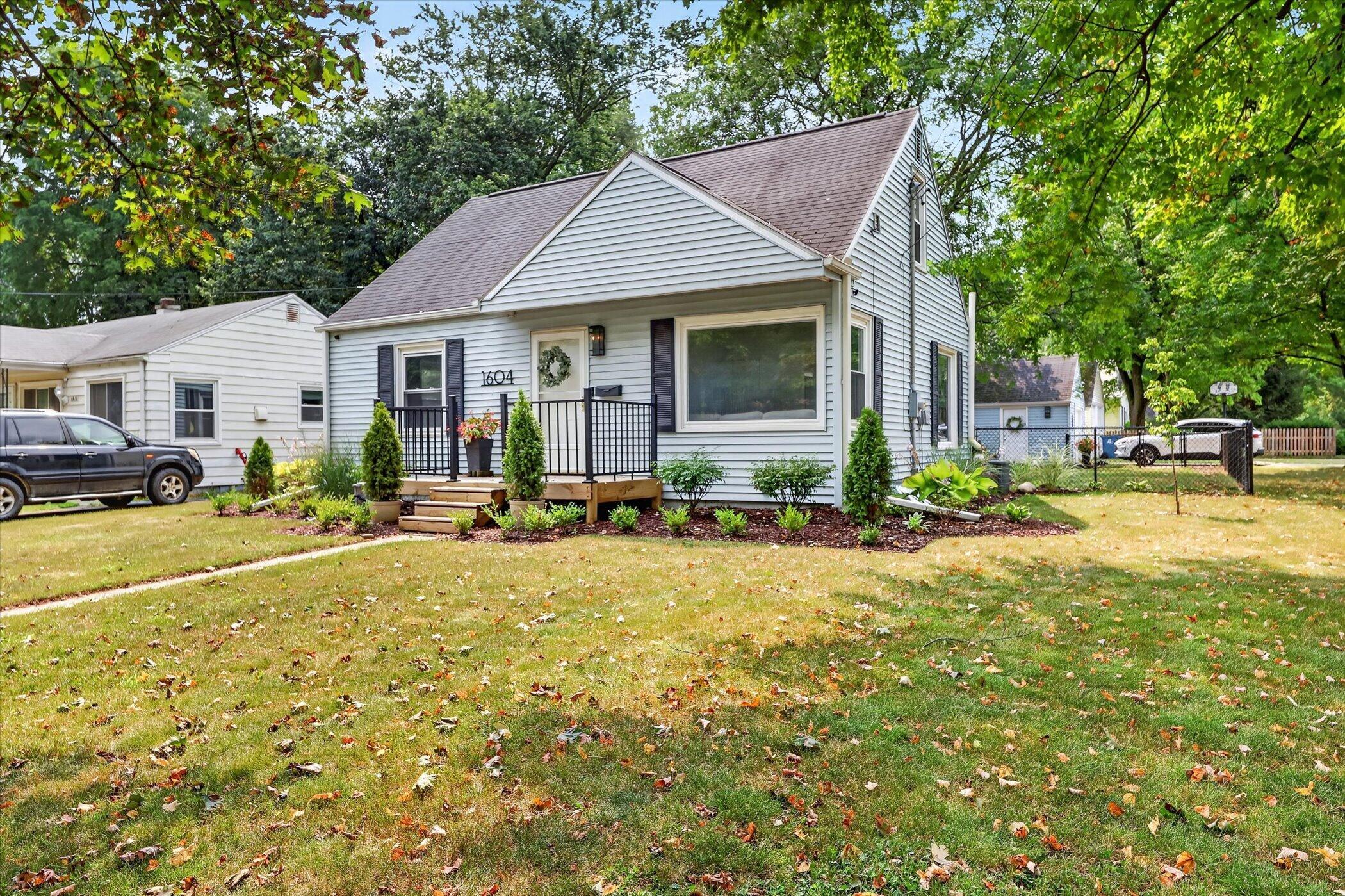 1604 Roseland Avenue Kalamazoo MI 49001