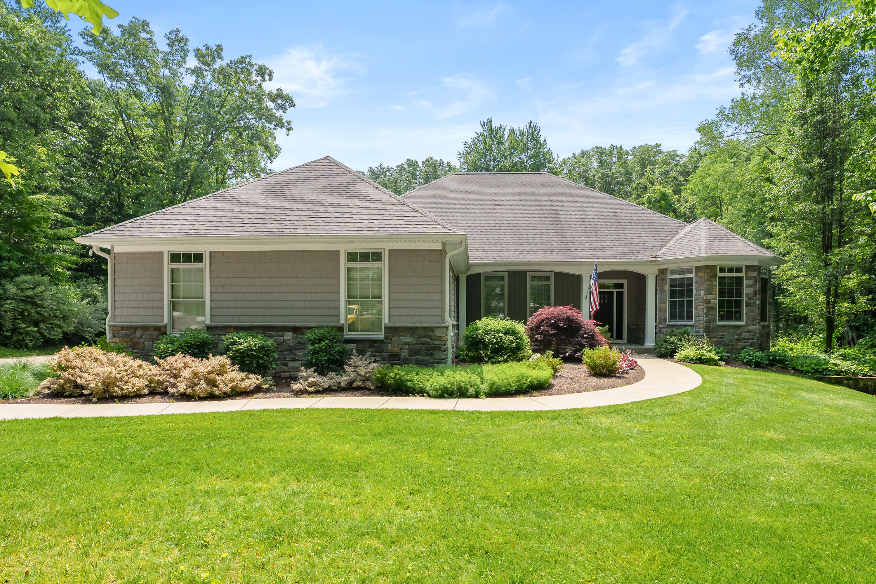 9157 Highland View Drive Kalamazoo MI 49009