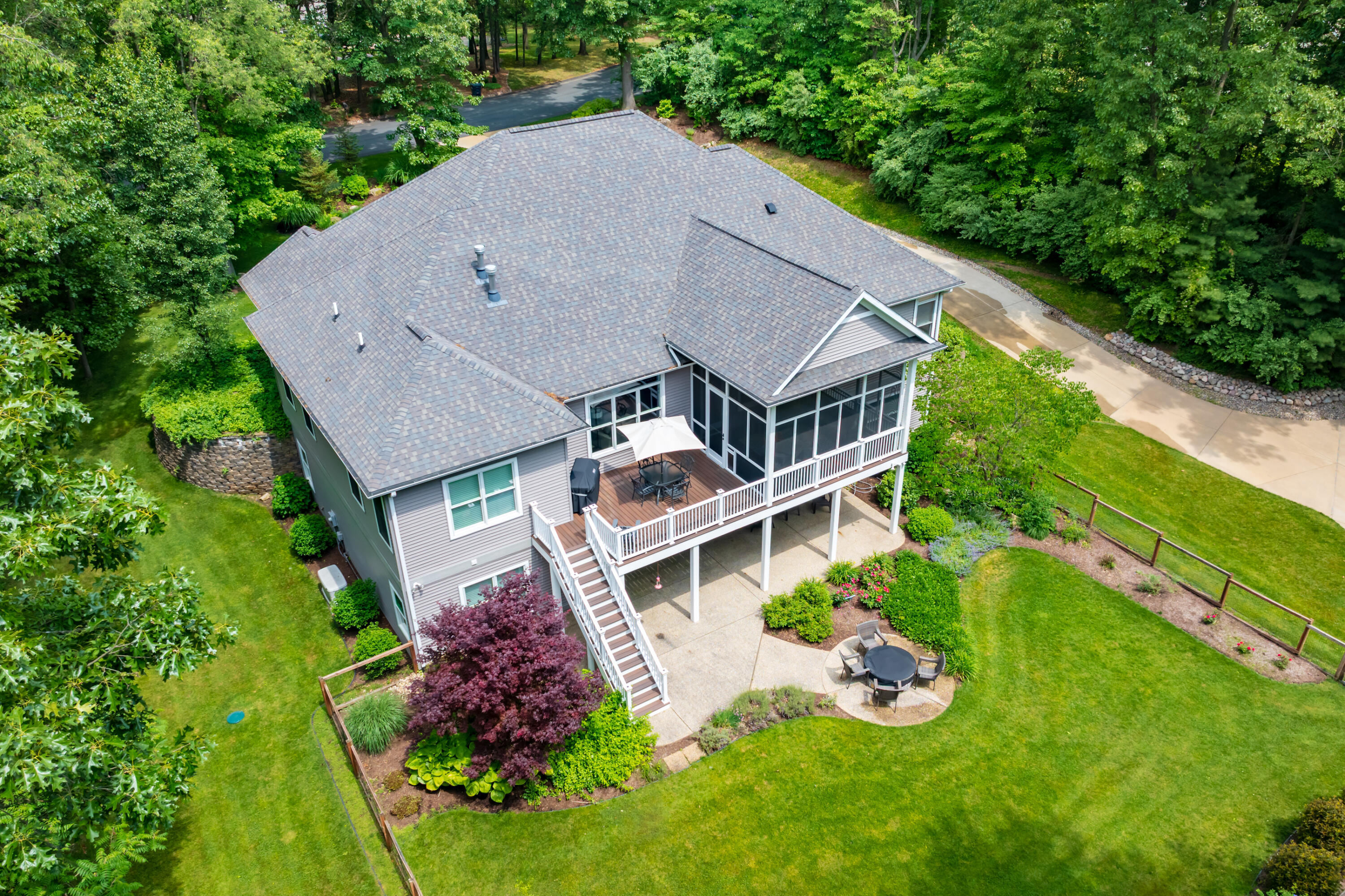 9157 Highland View Drive Kalamazoo MI 49009