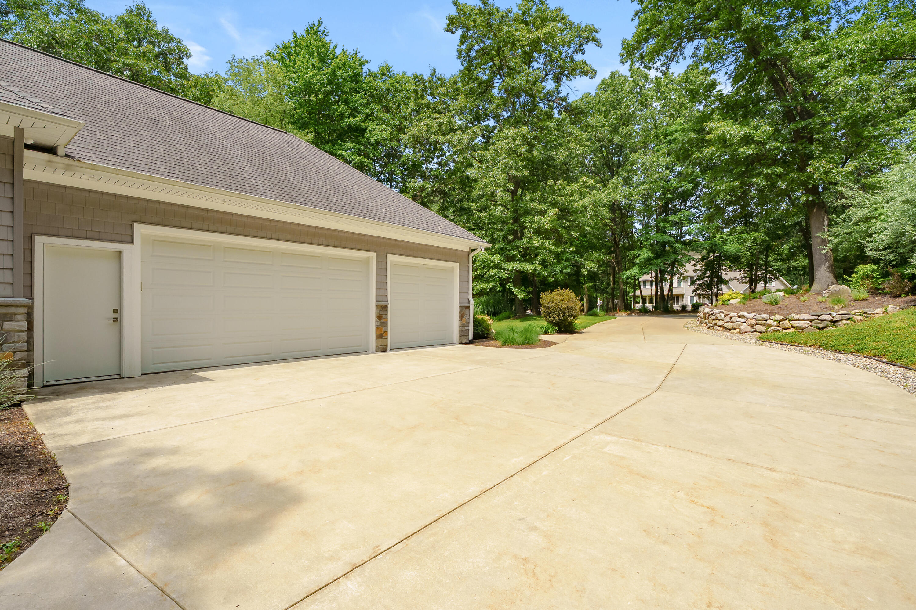9157 Highland View Drive Kalamazoo MI 49009