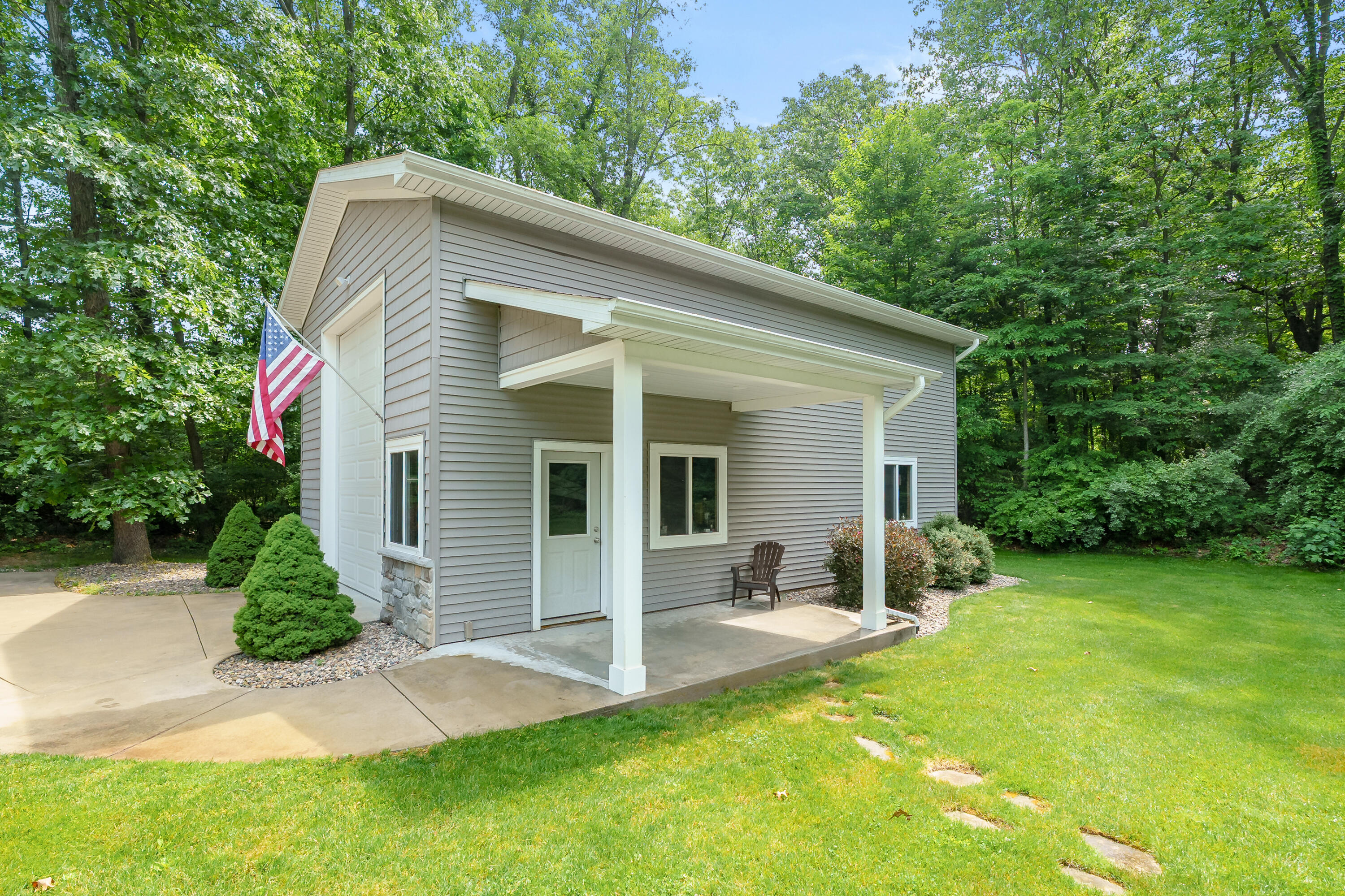 9157 Highland View Drive Kalamazoo MI 49009