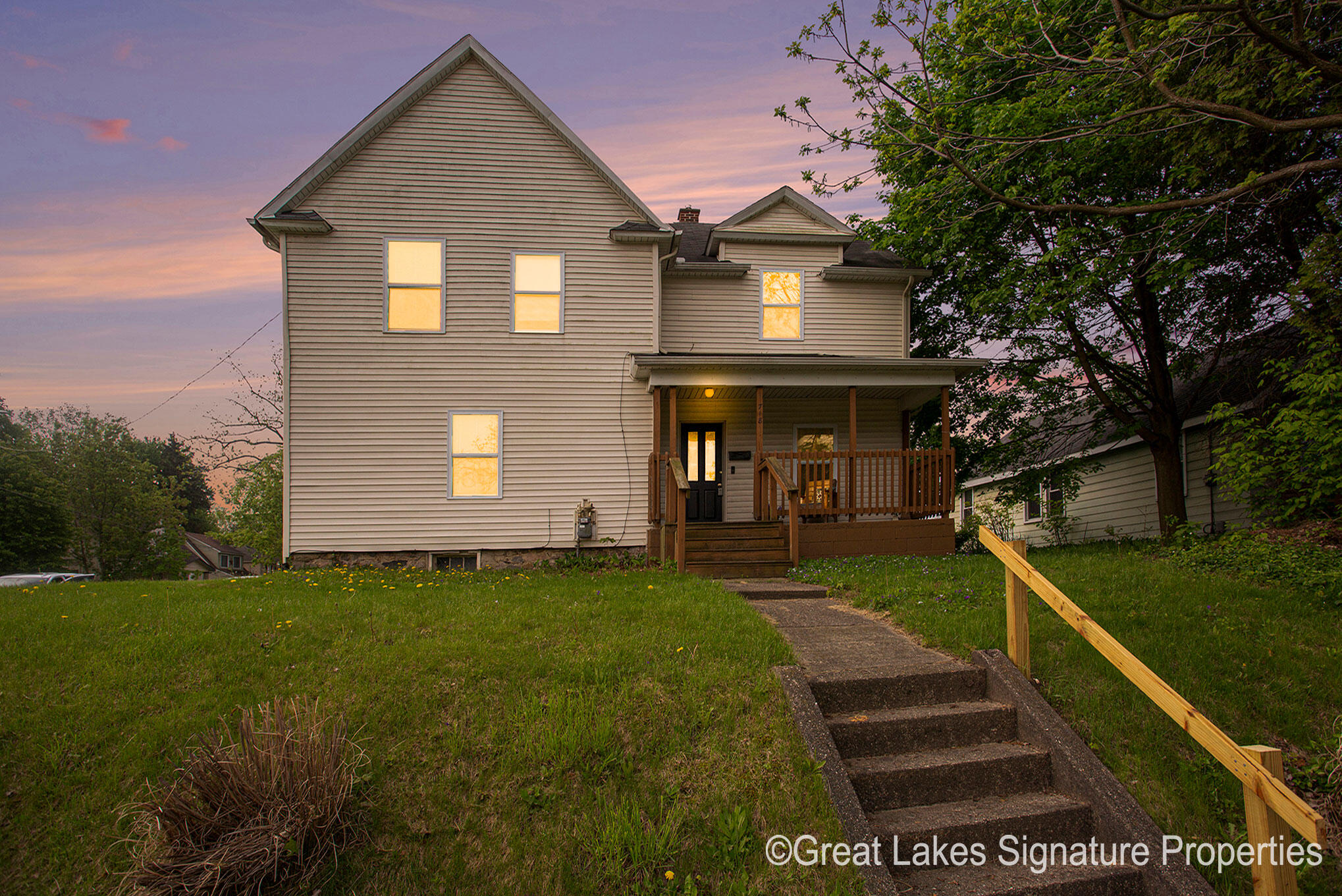 718 Leonard Street NE Grand Rapids MI 49503
