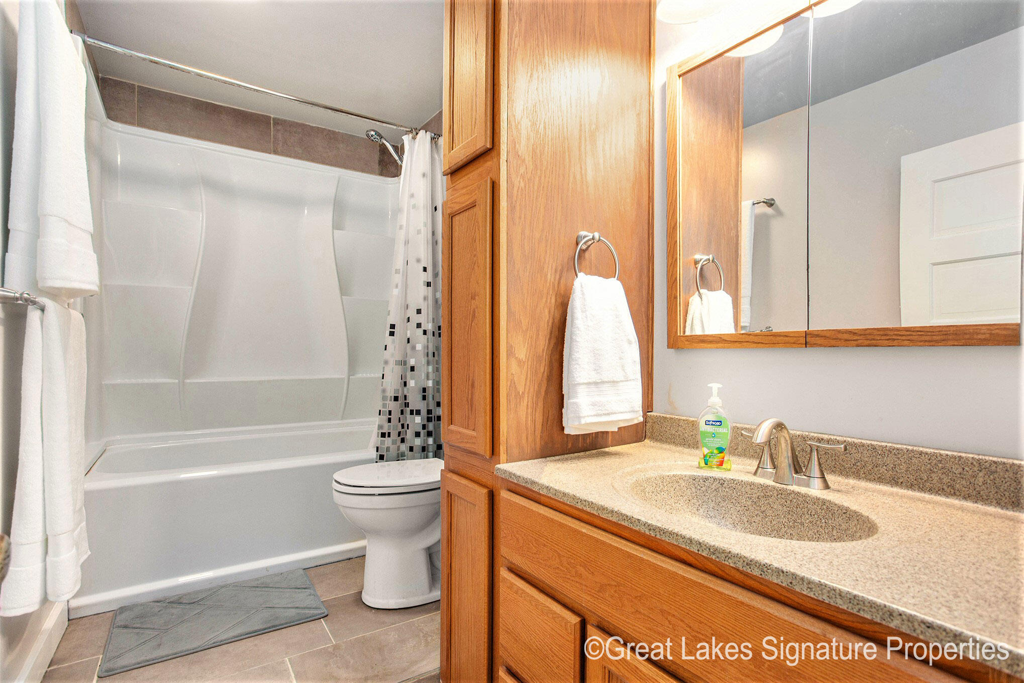 718 Leonard Street NE Grand Rapids MI 49503