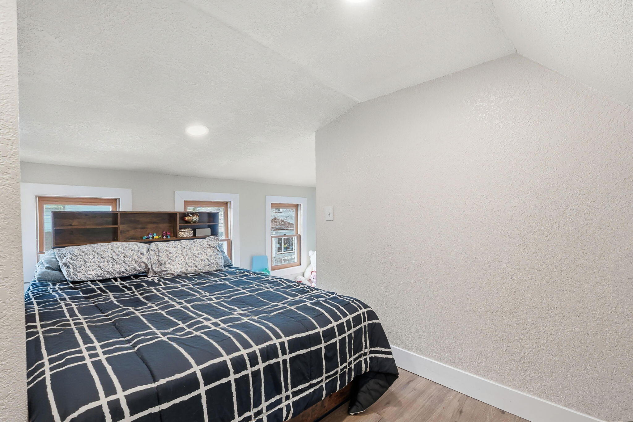 34 E Isabella Avenue Muskegon MI 49442