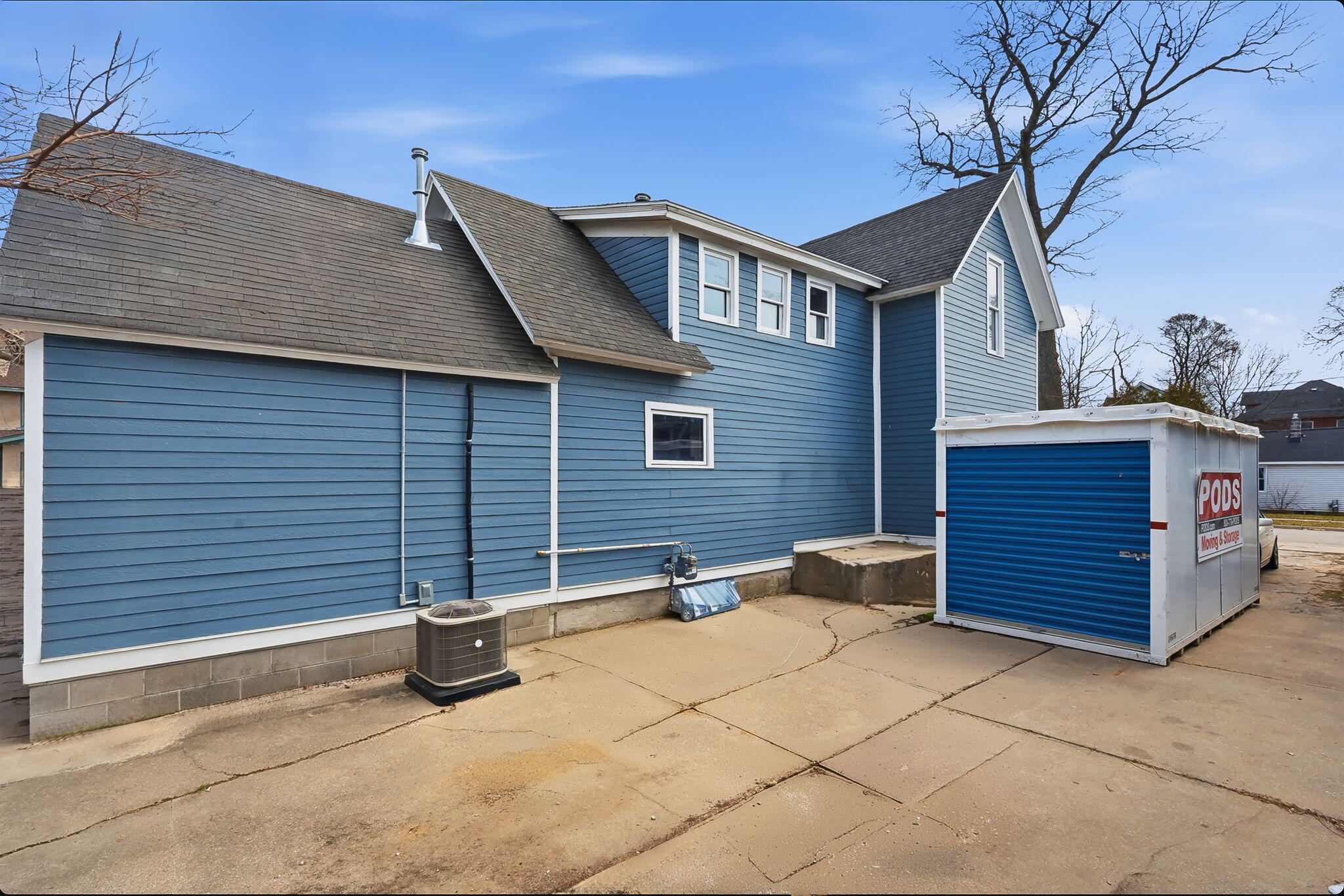 34 E Isabella Avenue Muskegon MI 49442