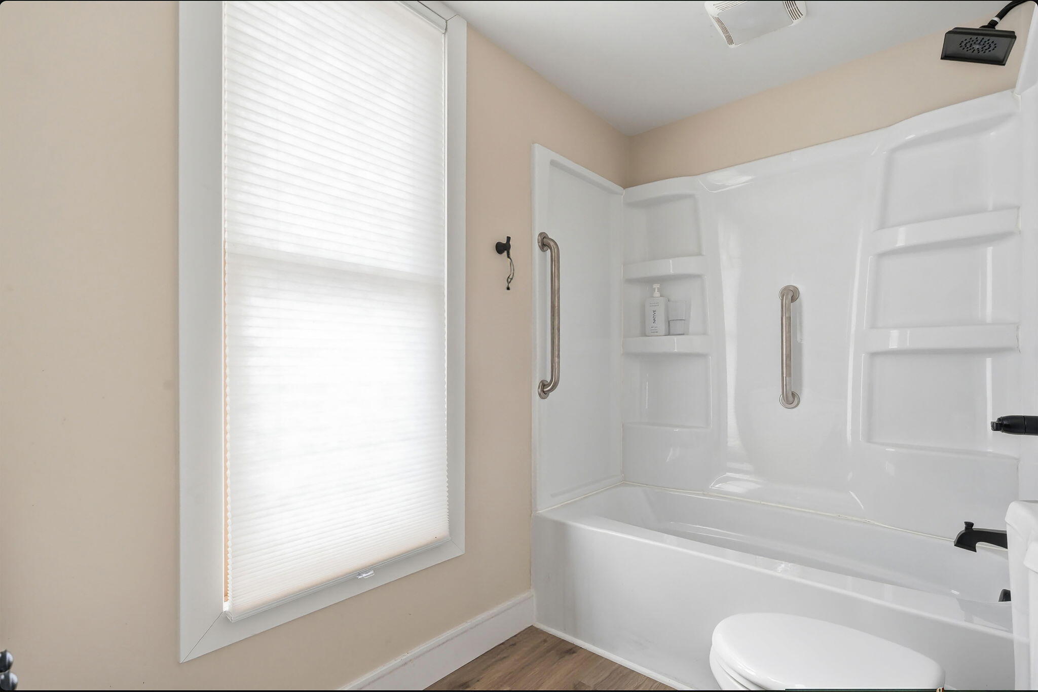 34 E Isabella Avenue Muskegon MI 49442