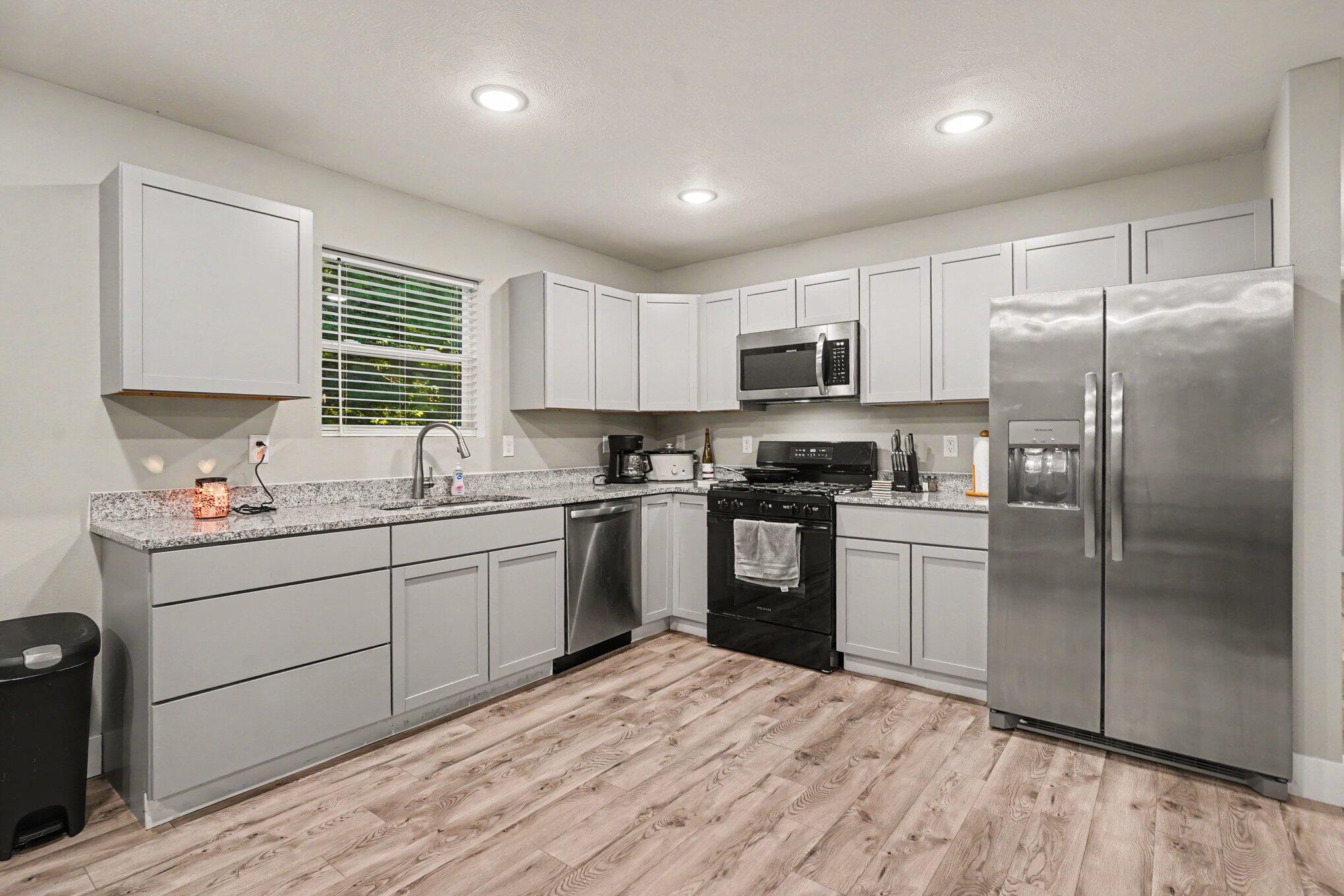 532 W River Road Muskegon MI 49445