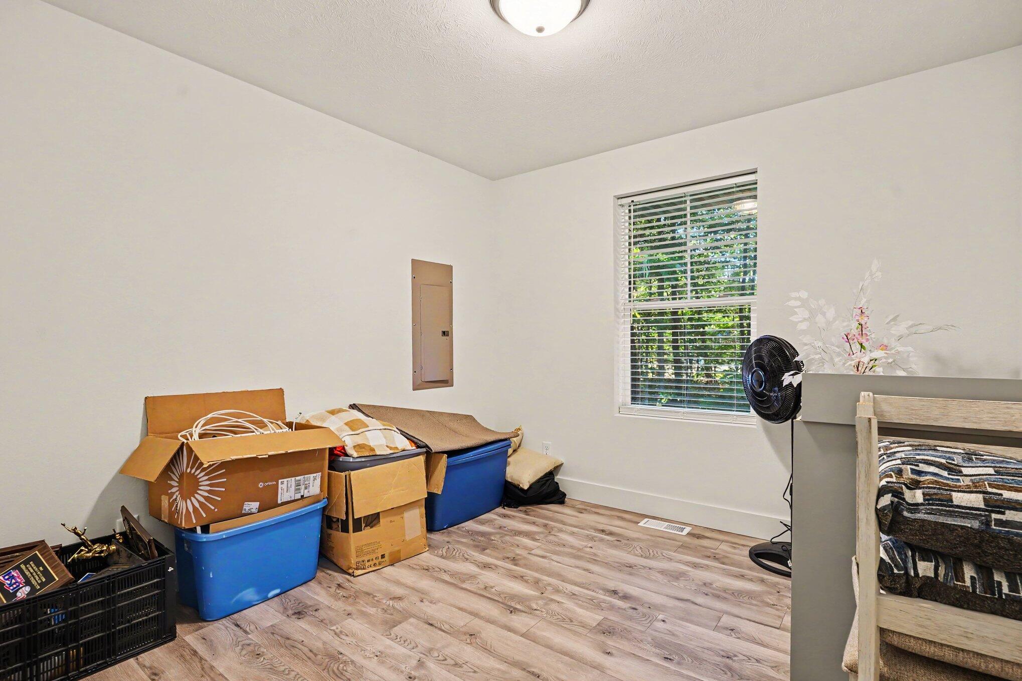 532 W River Road Muskegon MI 49445