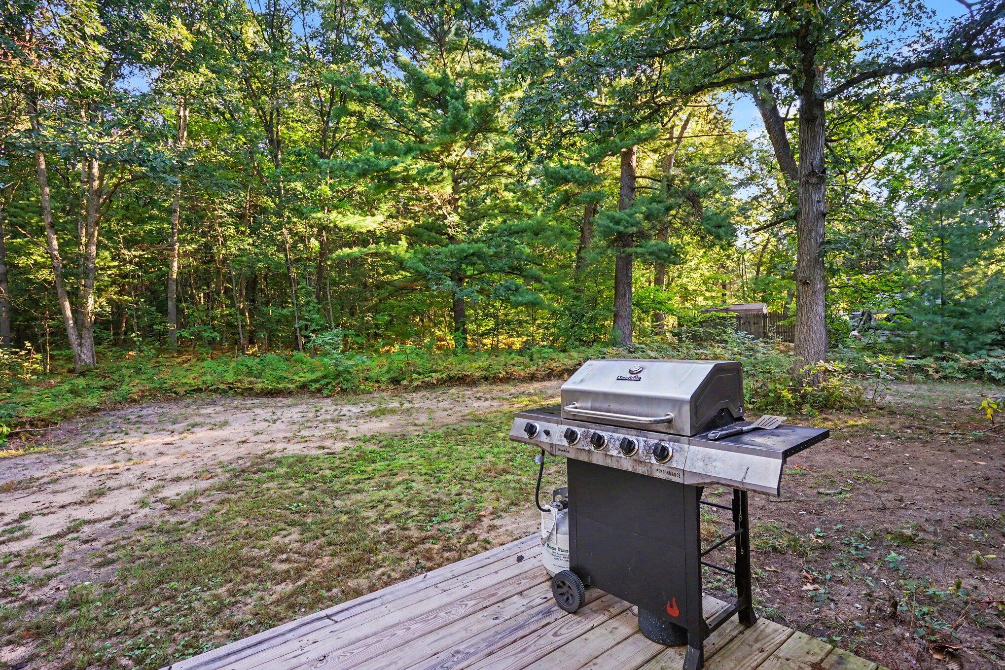 532 W River Road Muskegon MI 49445