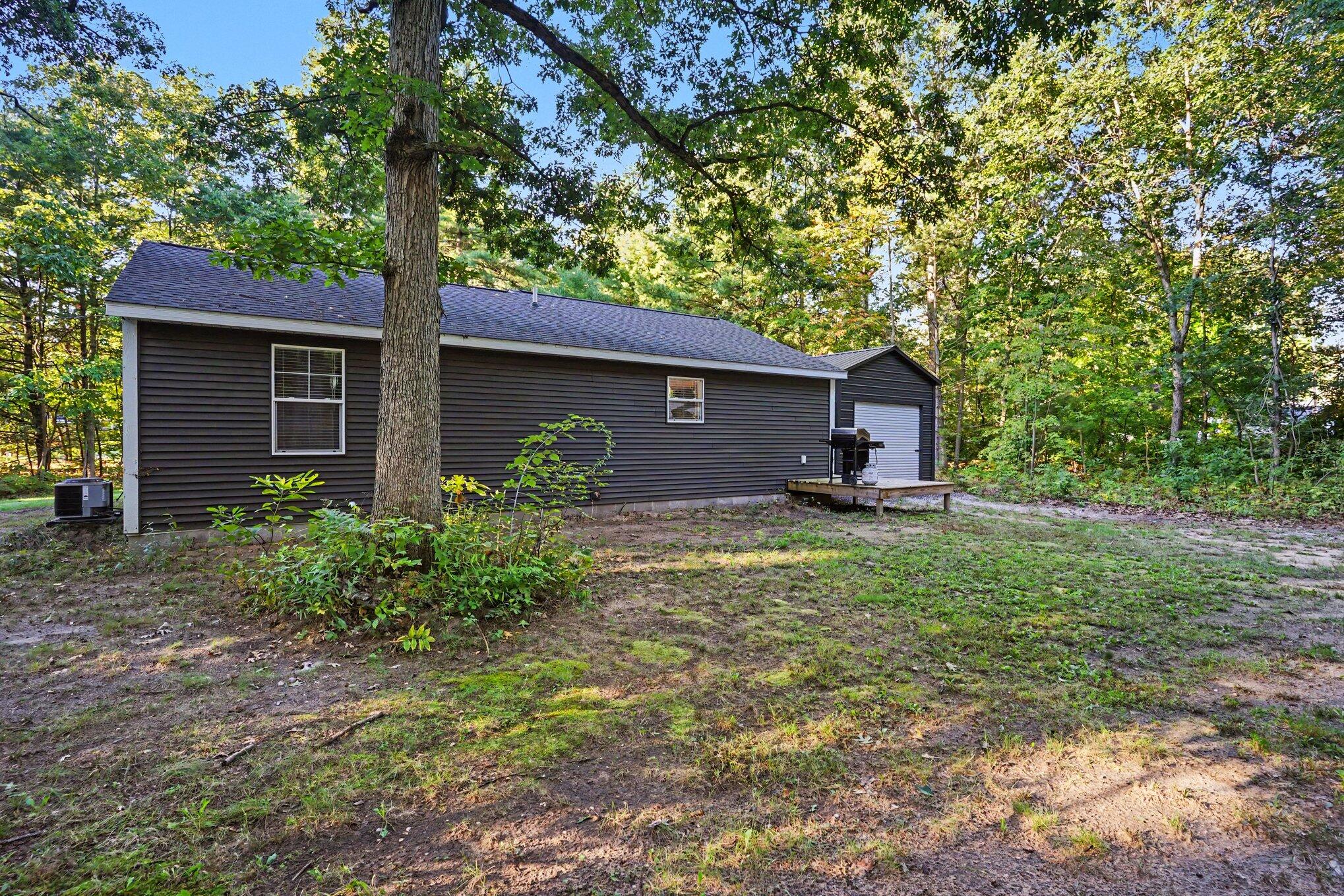 532 W River Road Muskegon MI 49445