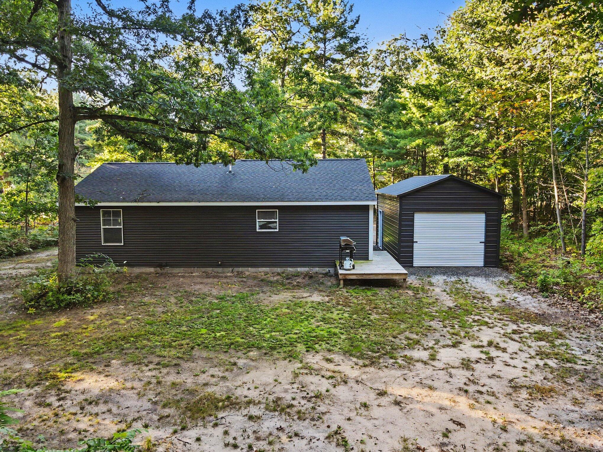 532 W River Road Muskegon MI 49445
