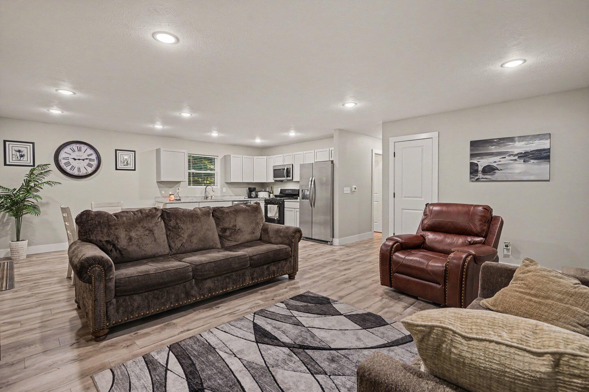 532 W River Road Muskegon MI 49445