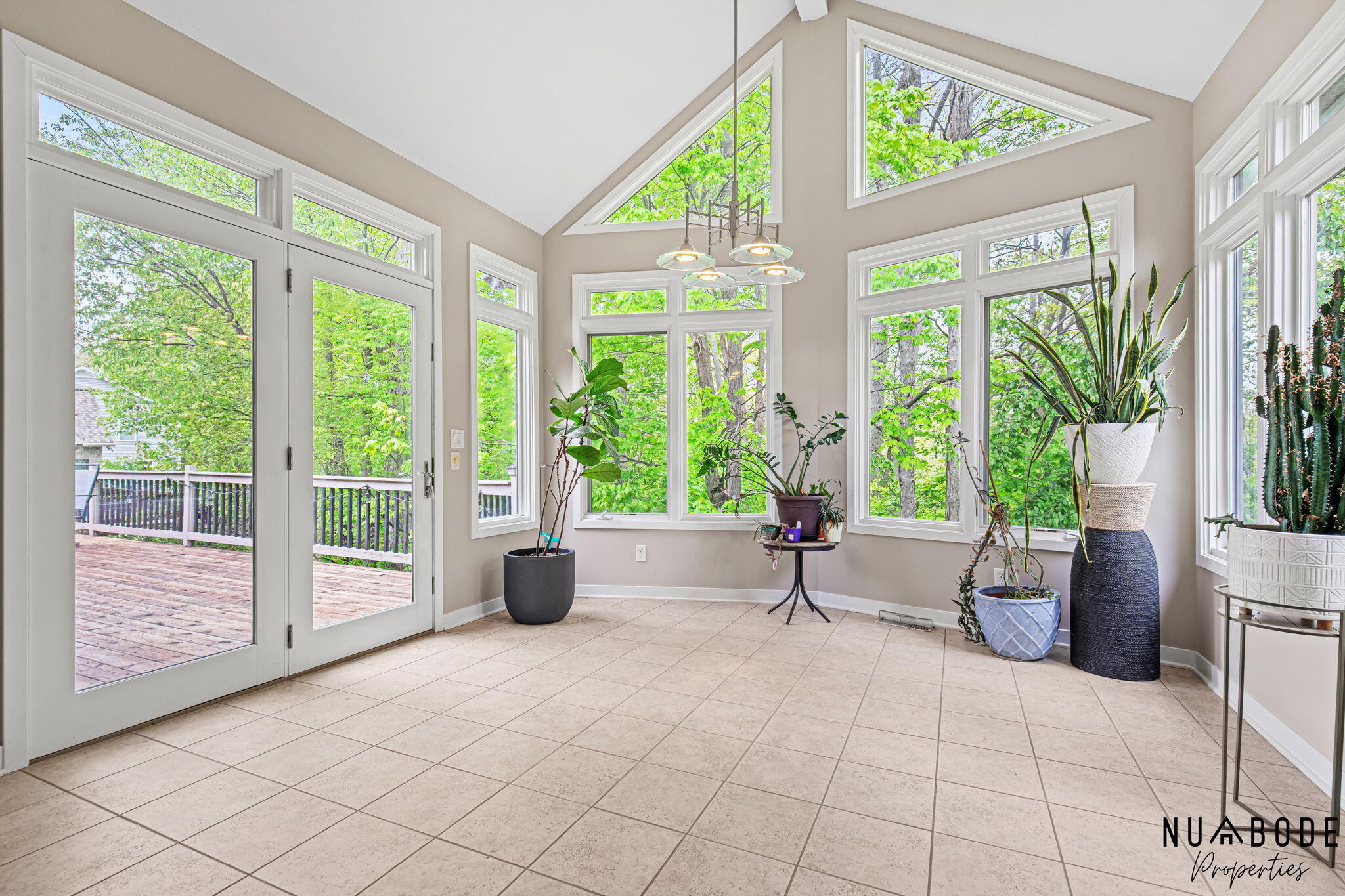 2333 Longmeadow Street NW Grand Rapids MI 49504
