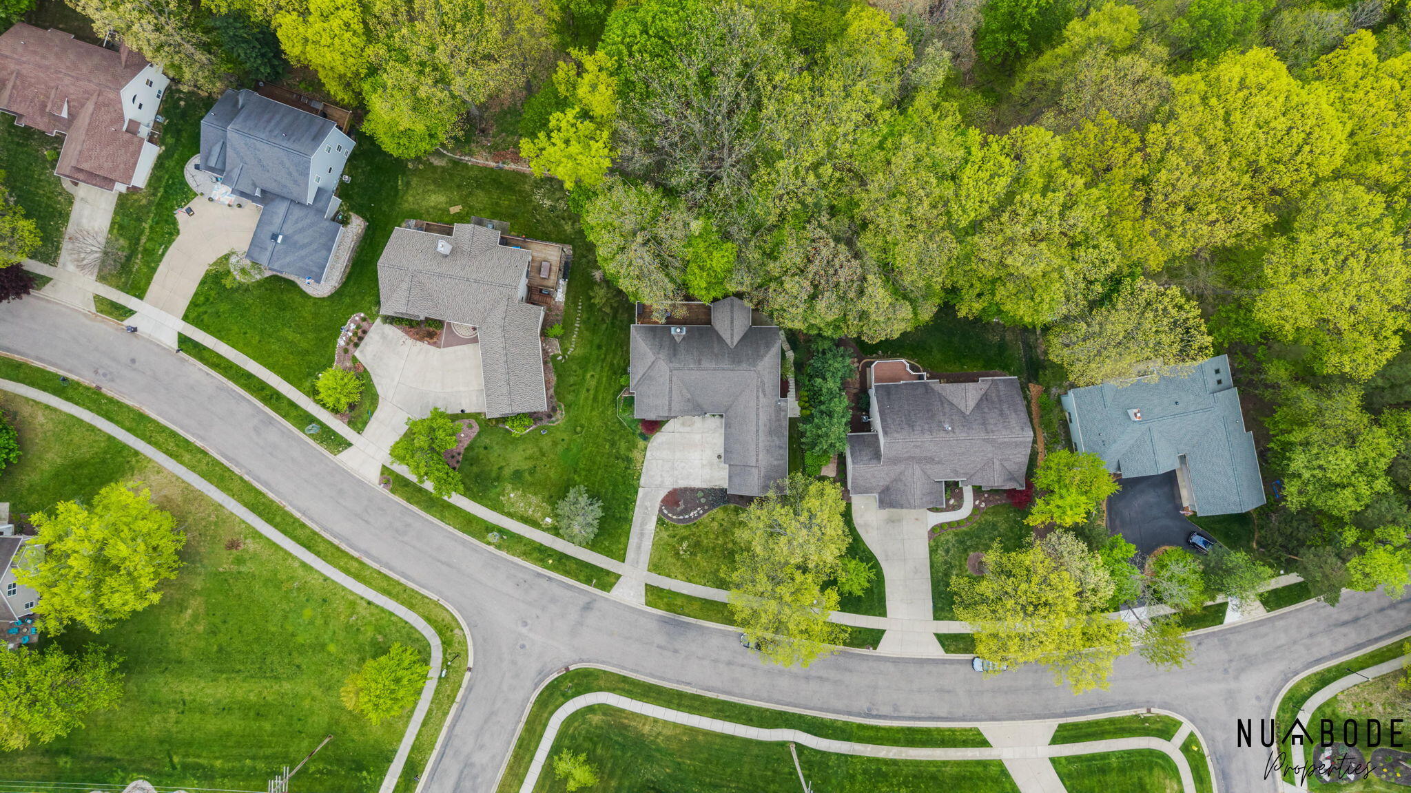 2333 Longmeadow Street NW Grand Rapids MI 49504