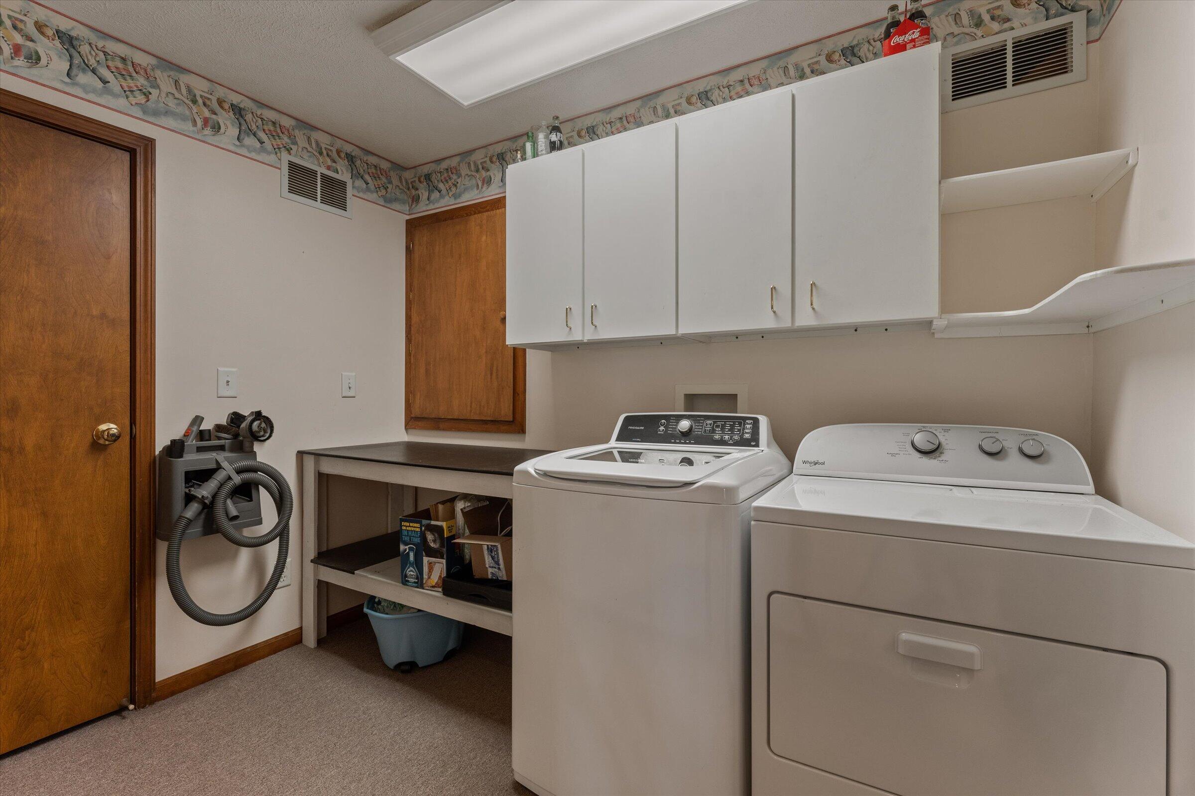 28684 M 60 Cassopolis MI 49031