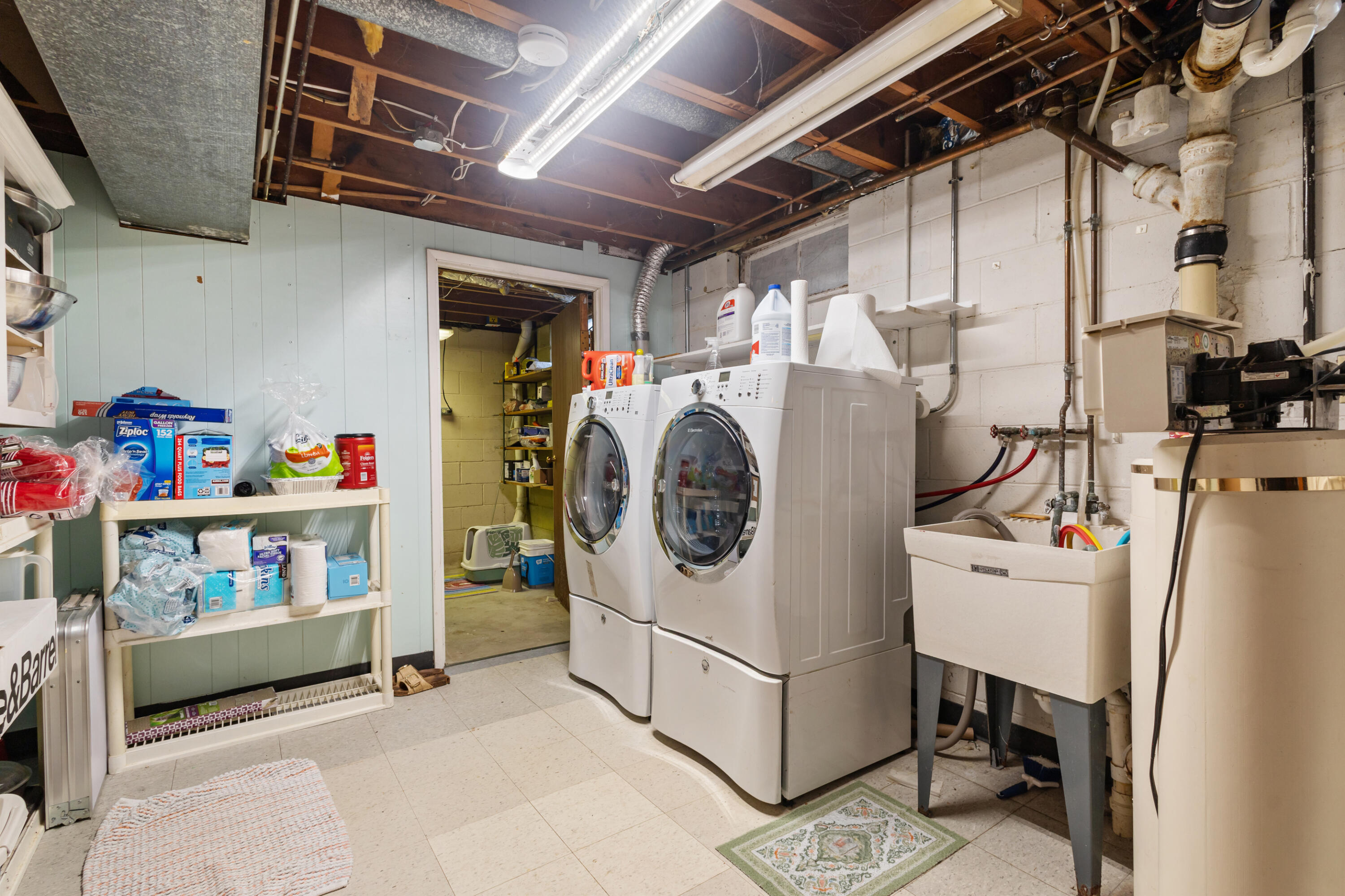 2130 Kalarama Avenue Portage MI 49024