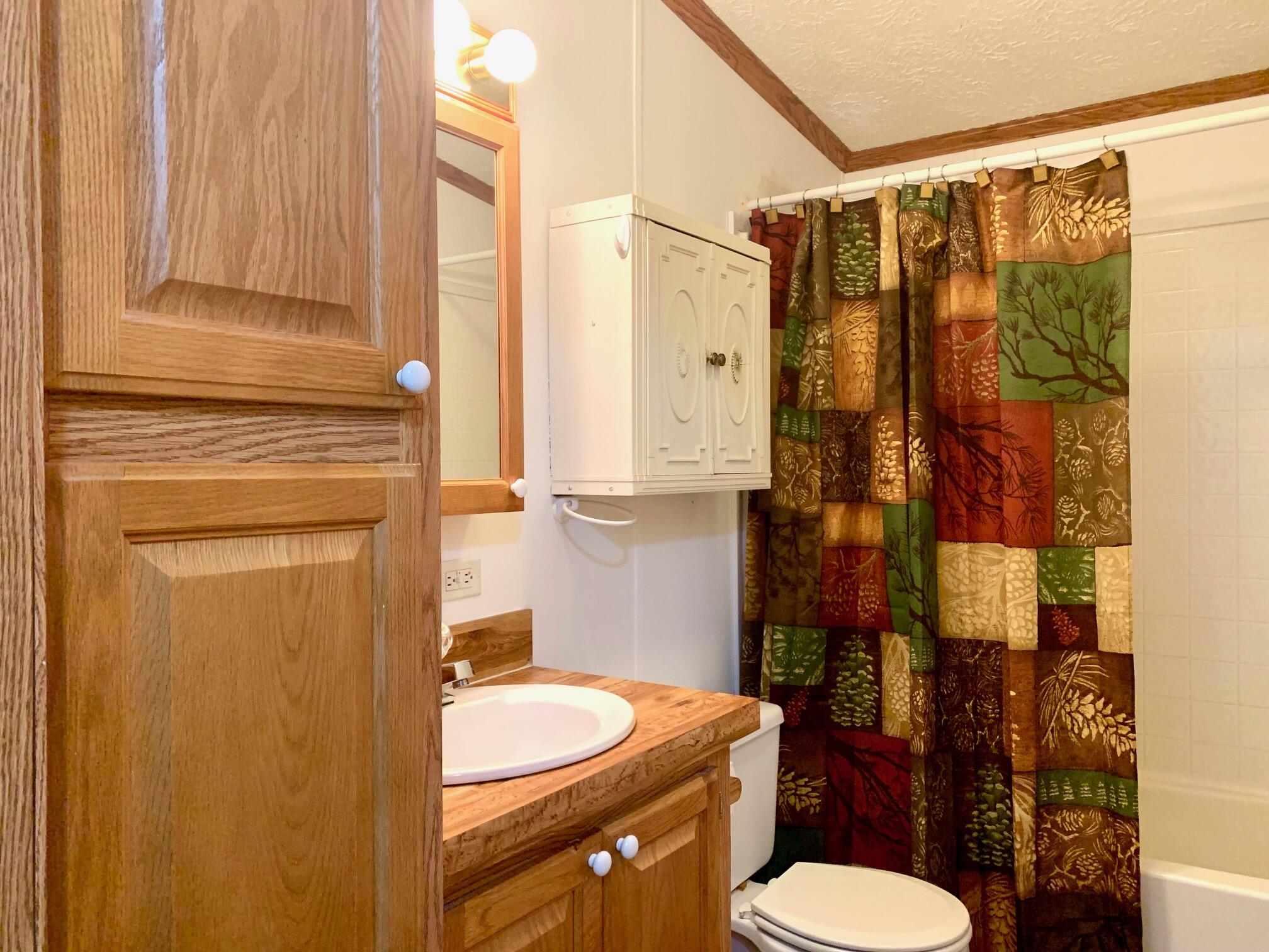 7283 White Swan Lane Ludington MI 49431