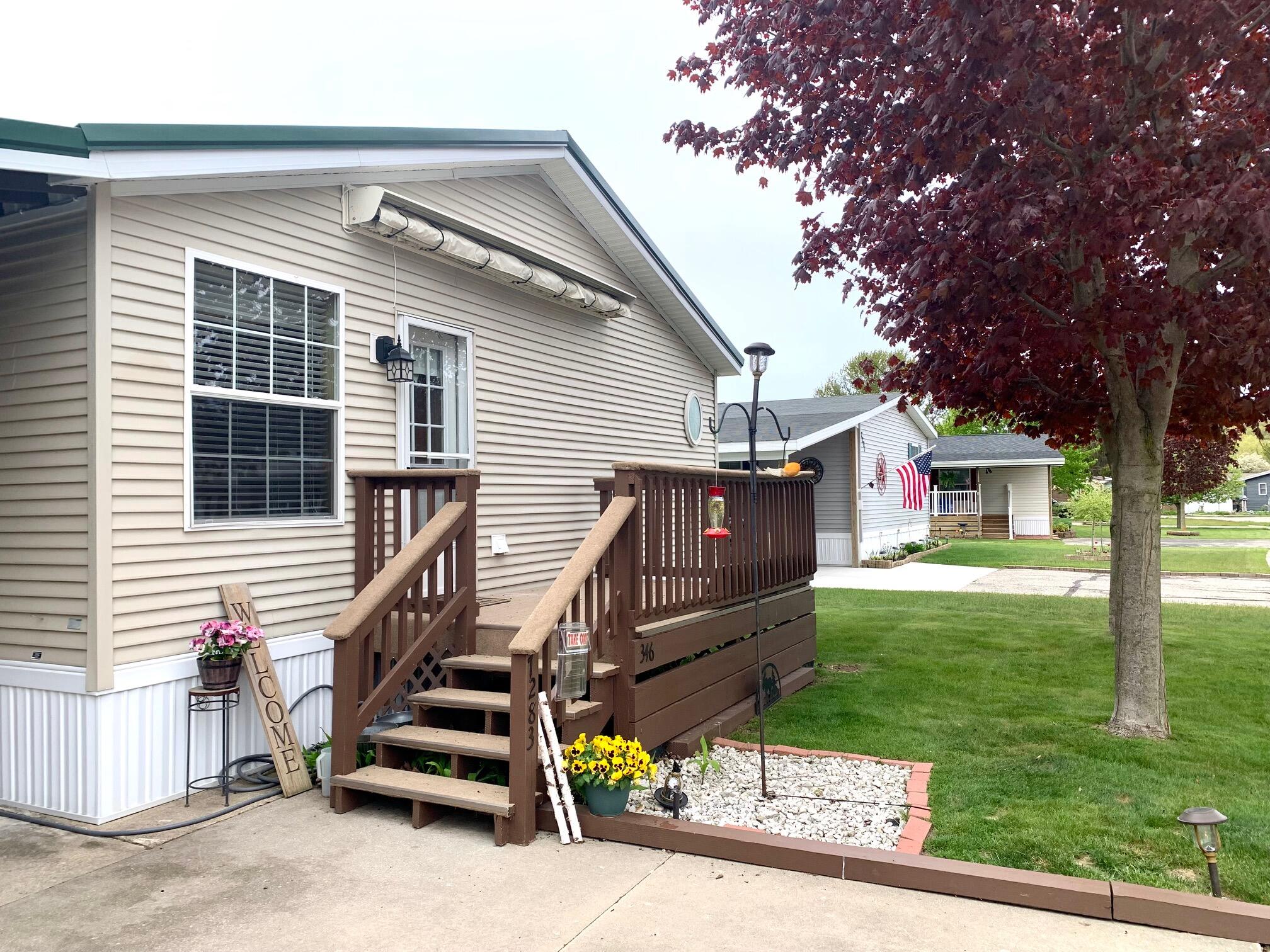 7283 White Swan Lane Ludington MI 49431