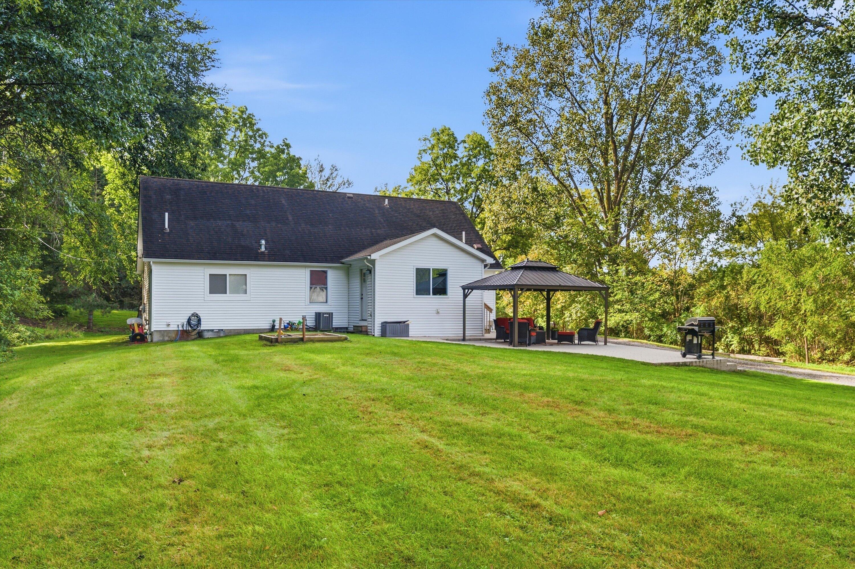 9265 Faussett Road Fenton MI 48430