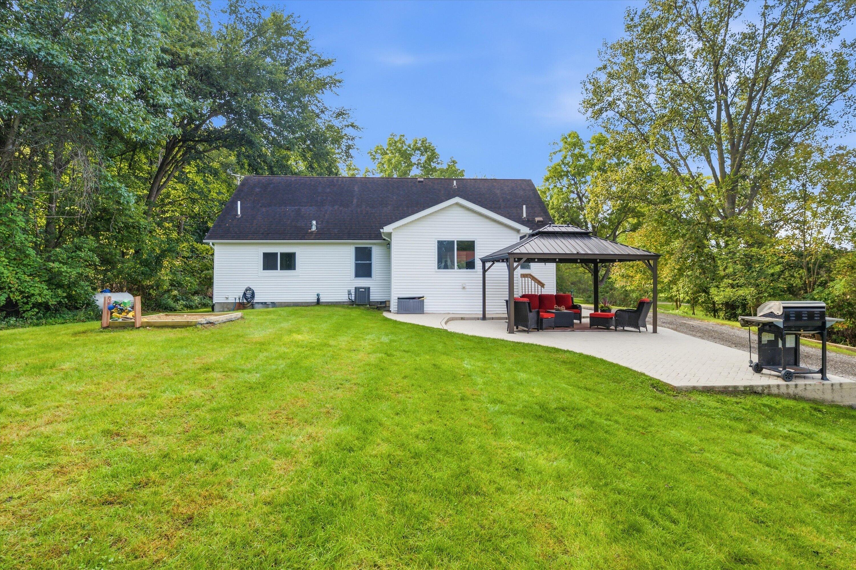 9265 Faussett Road Fenton MI 48430