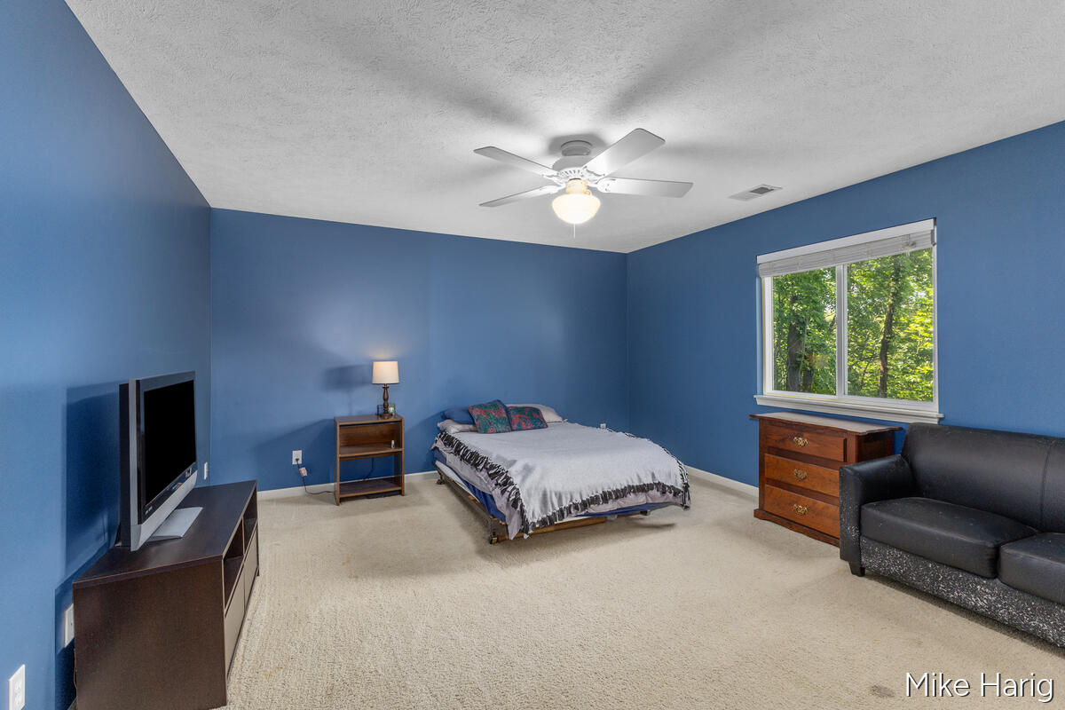 8105 Oldfield Court SE Byron Center MI 49315