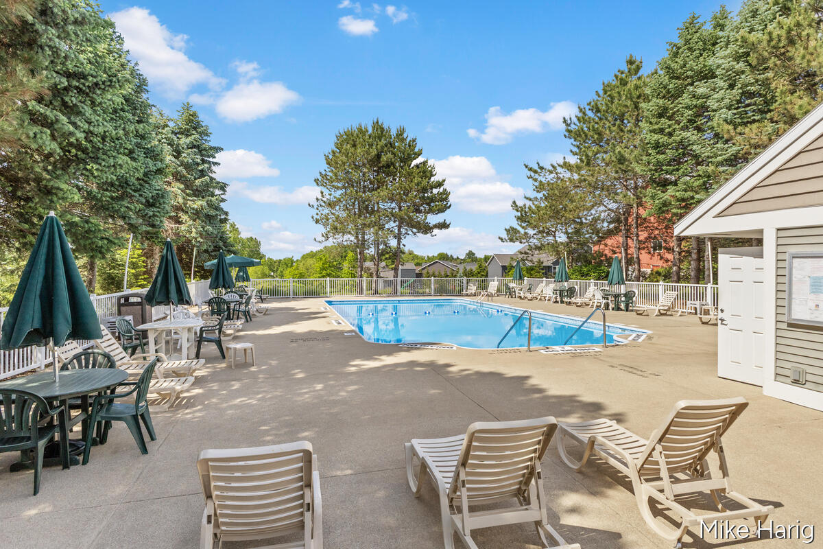 8105 Oldfield Court SE Byron Center MI 49315