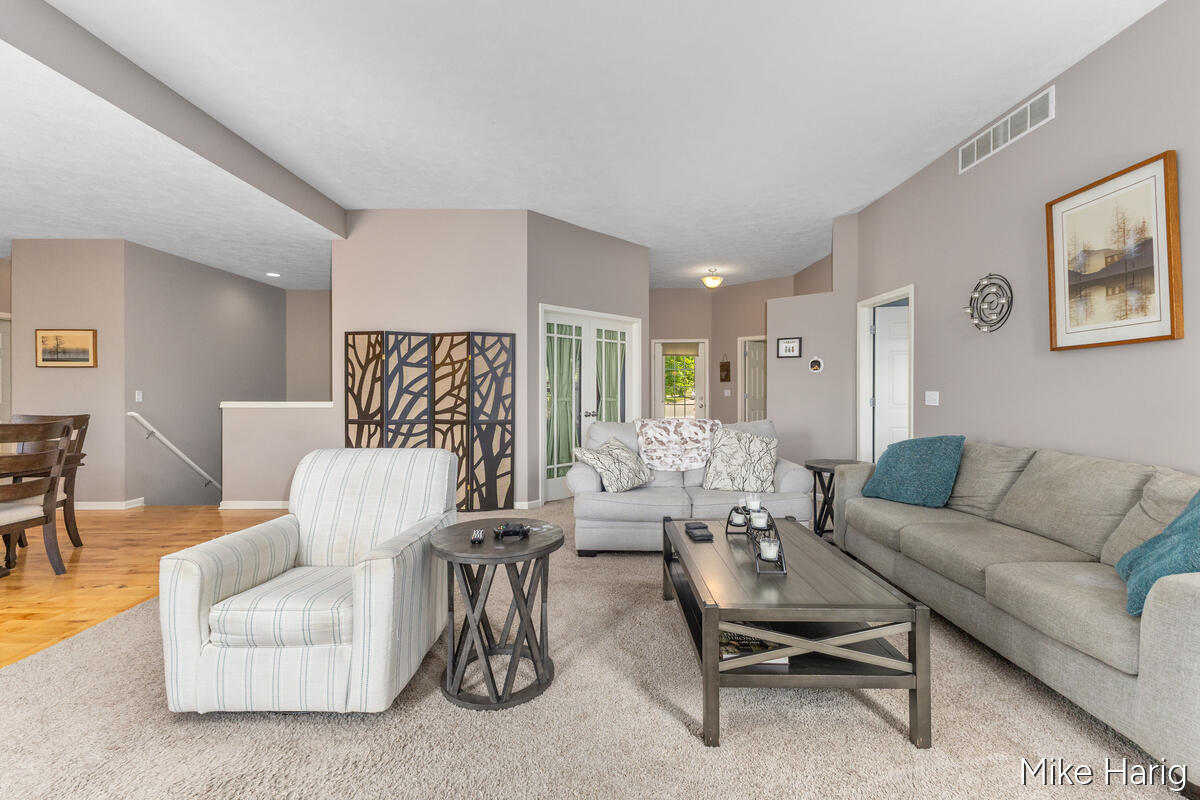 8105 Oldfield Court SE Byron Center MI 49315