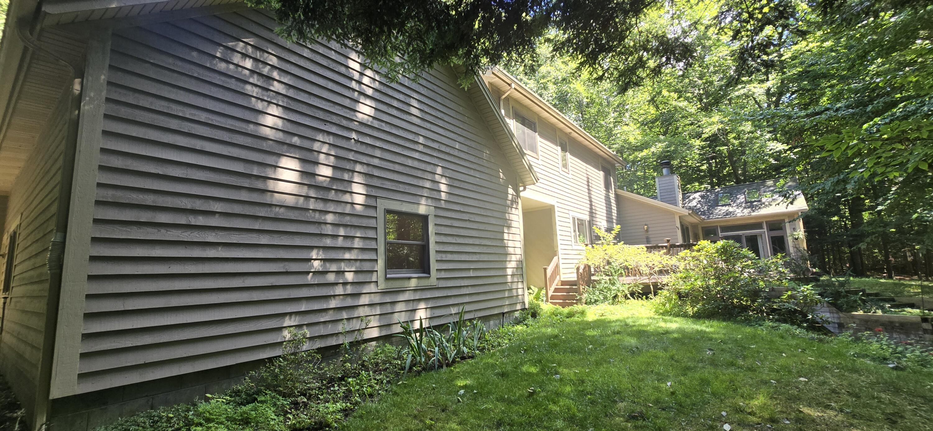913 W Wellington Court Muskegon MI 49441