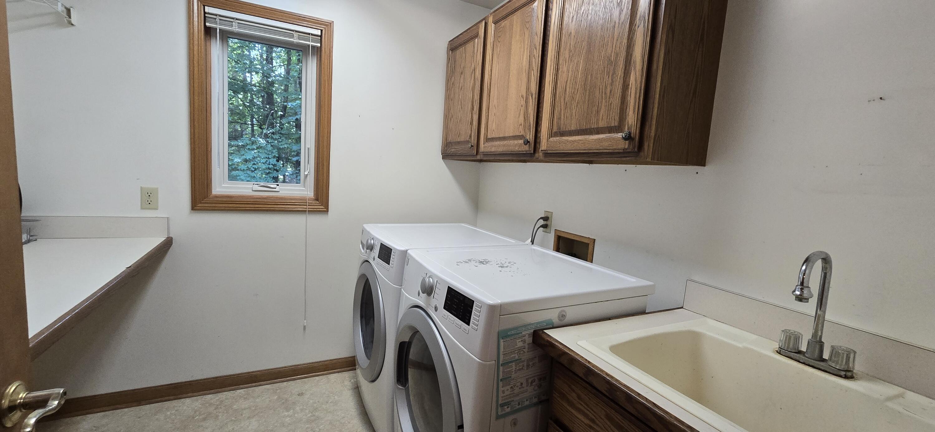 913 W Wellington Court Norton Shores MI 49441