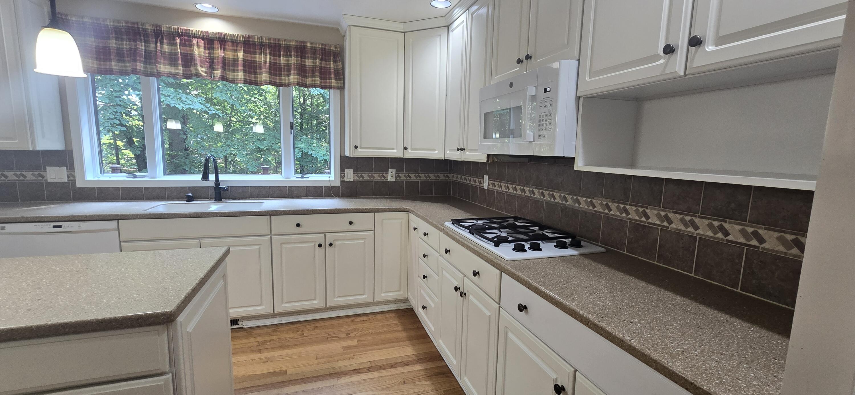 913 W Wellington Court Norton Shores MI 49441