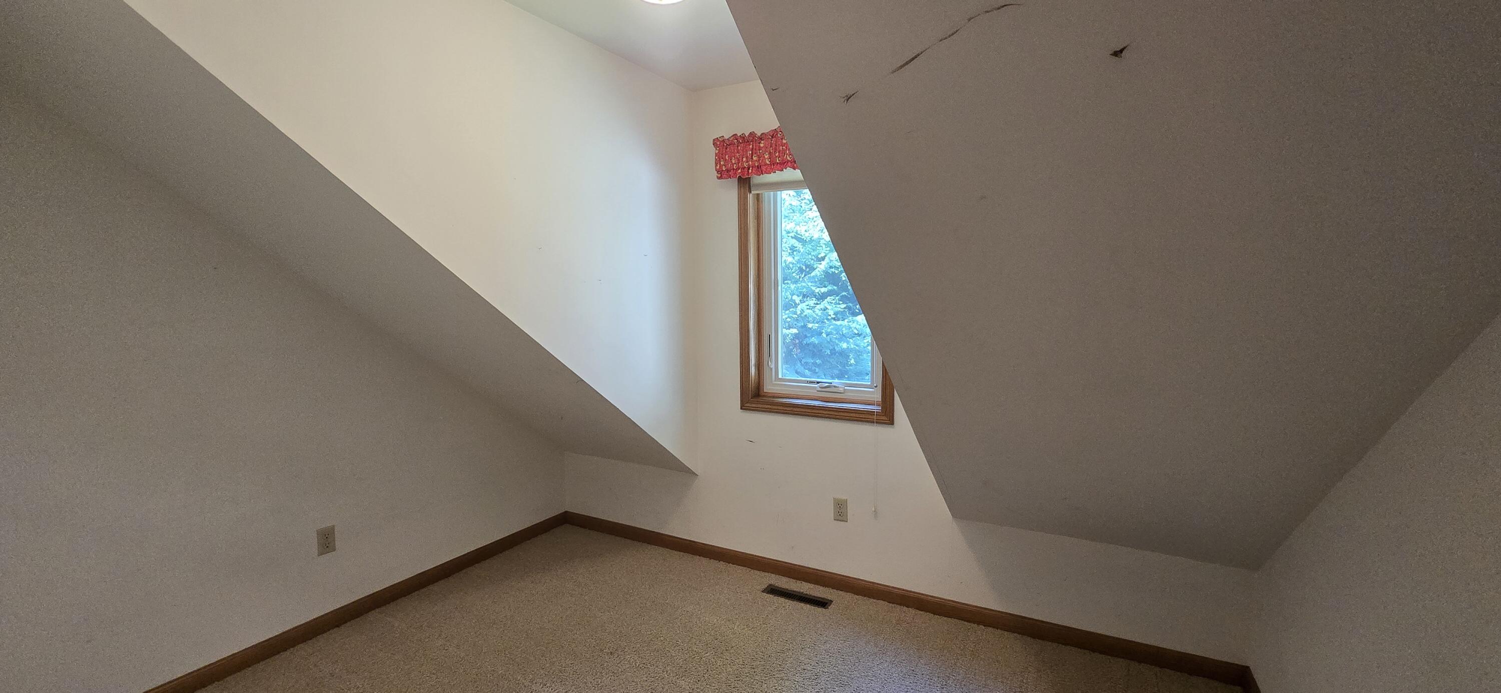 913 W Wellington Court Norton Shores MI 49441