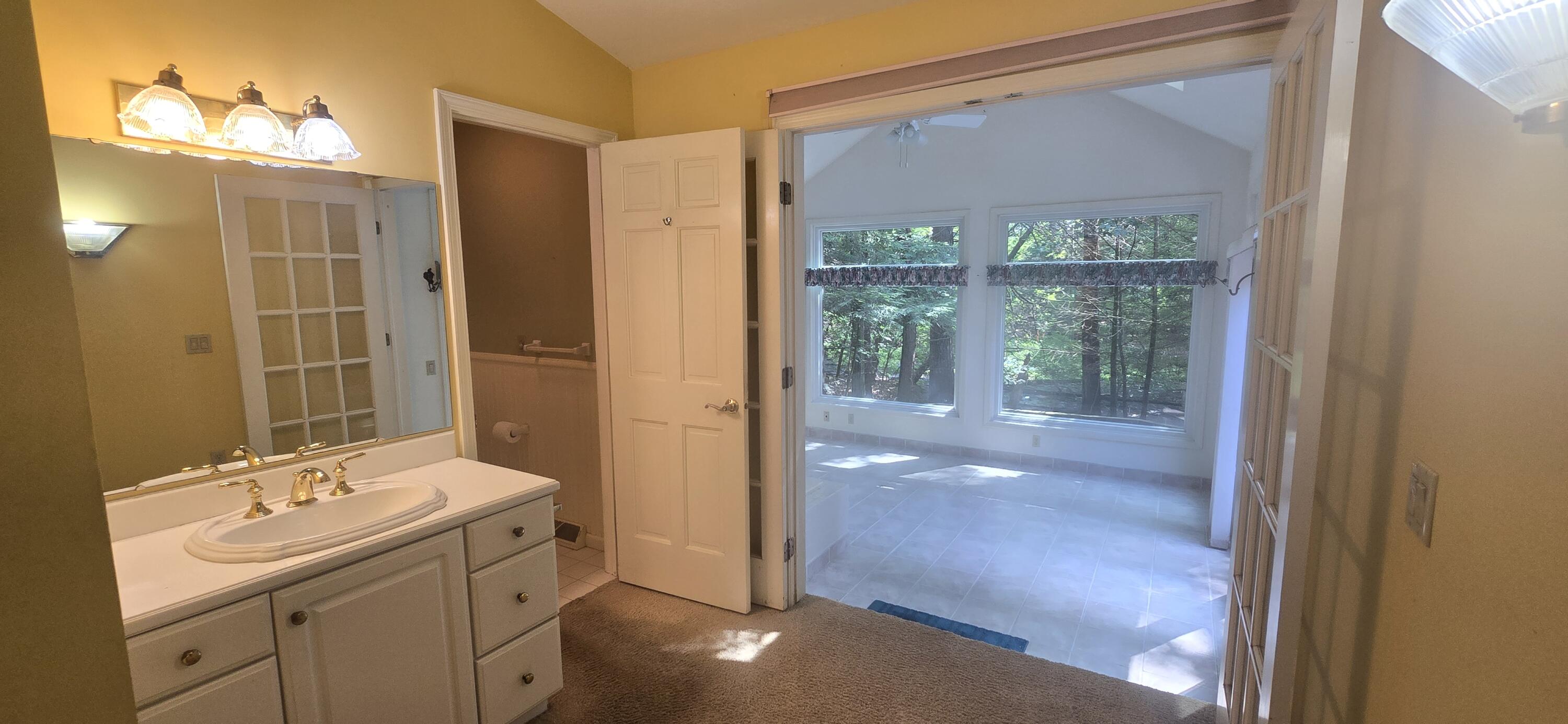 913 W Wellington Court Norton Shores MI 49441