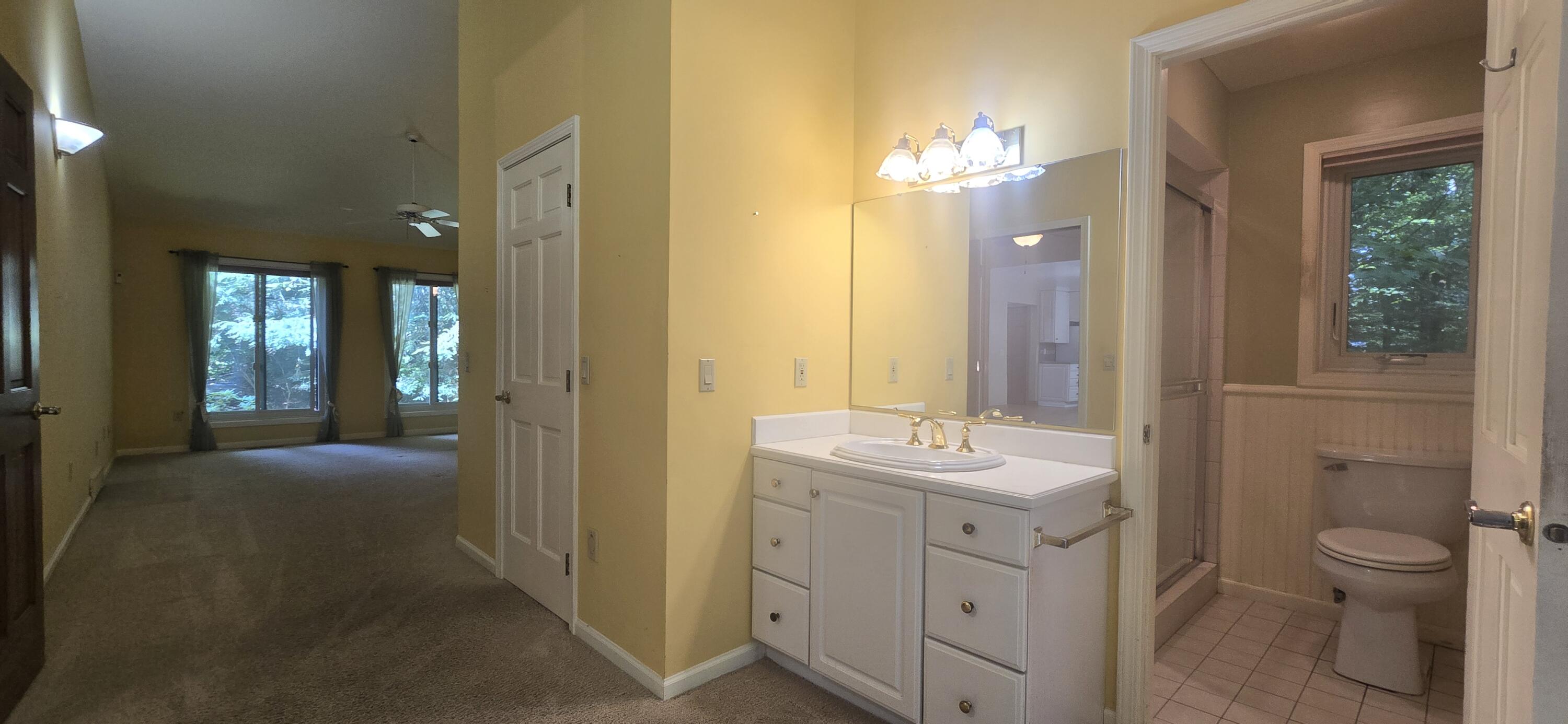 913 W Wellington Court Norton Shores MI 49441