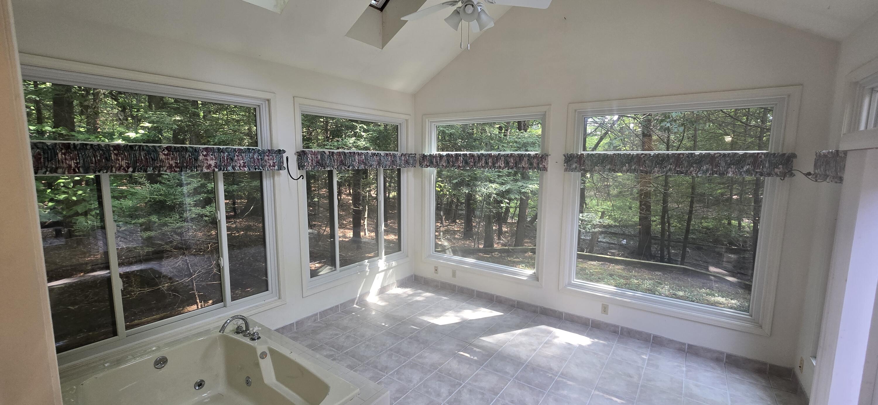 913 W Wellington Court Norton Shores MI 49441