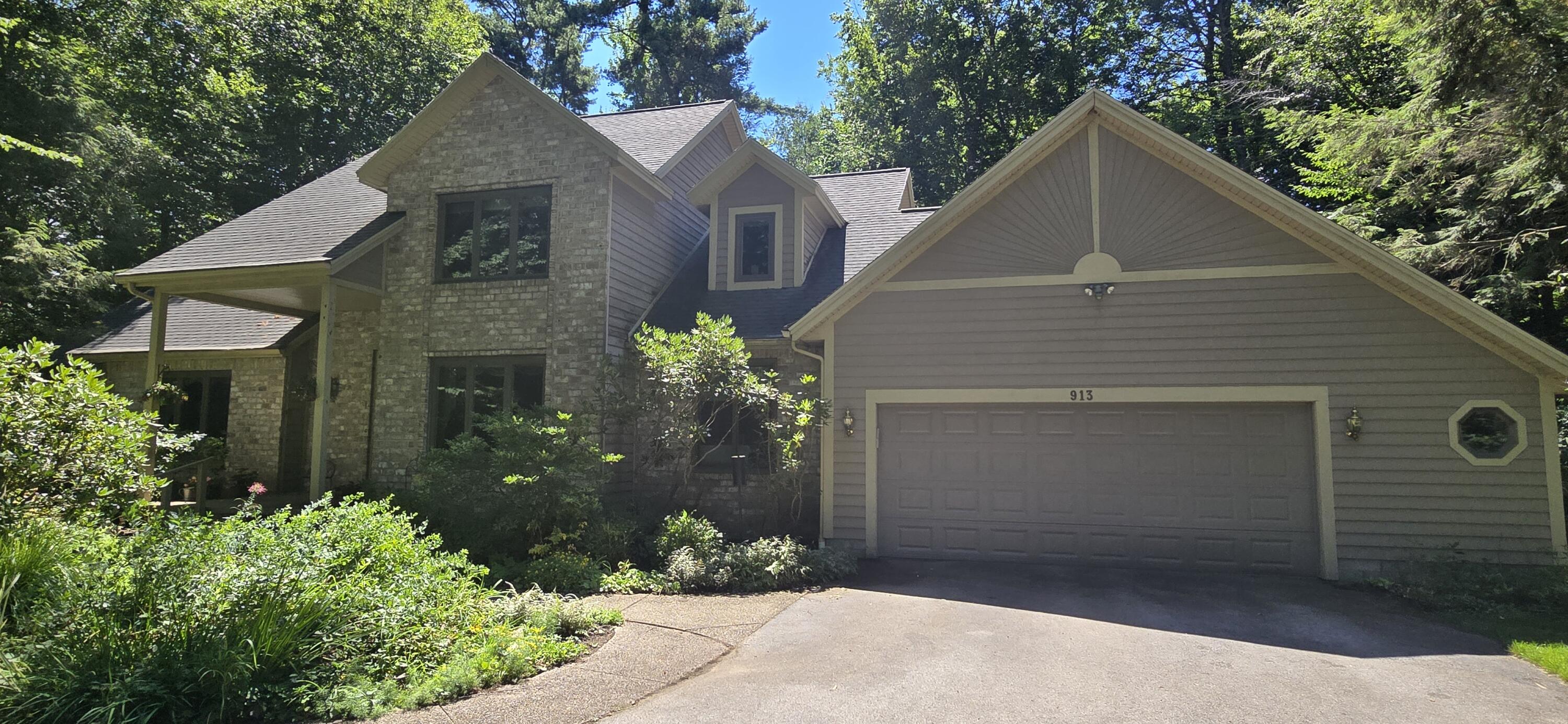 913 W Wellington Court Muskegon MI 49441