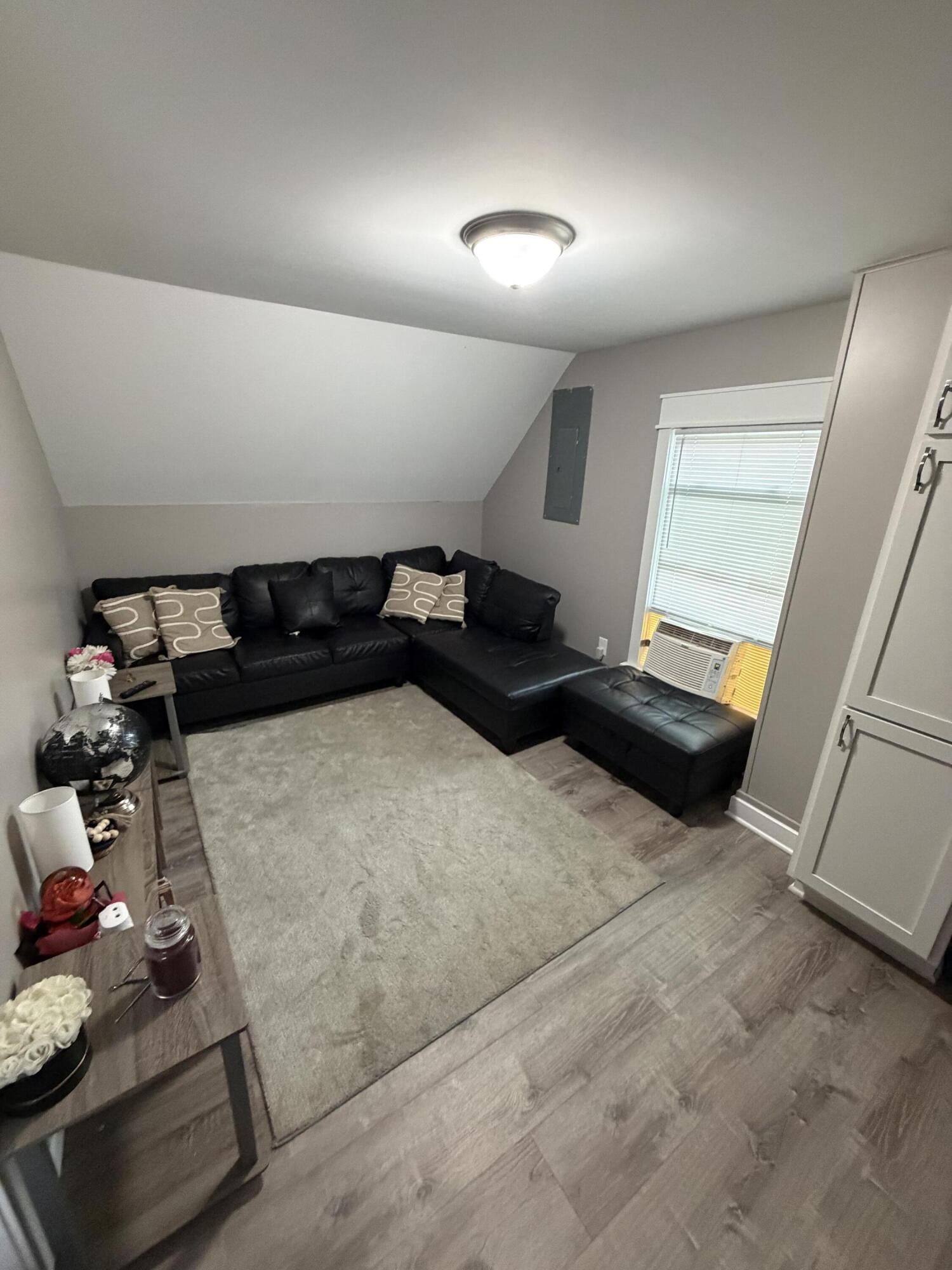 213 Burr Oak Street Kalamazoo MI 49001