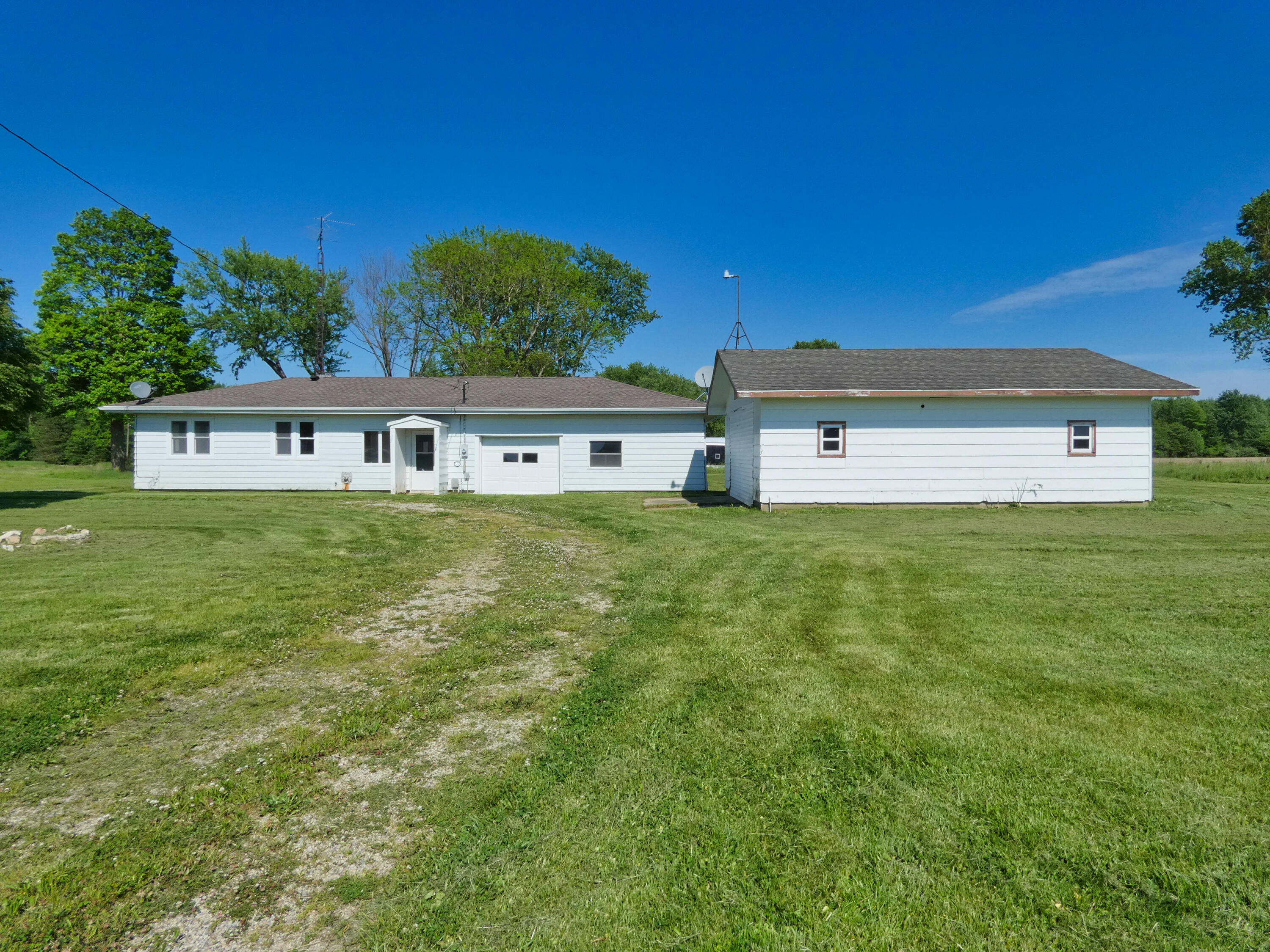4534 E Britain Avenue Benton Harbor MI 49022