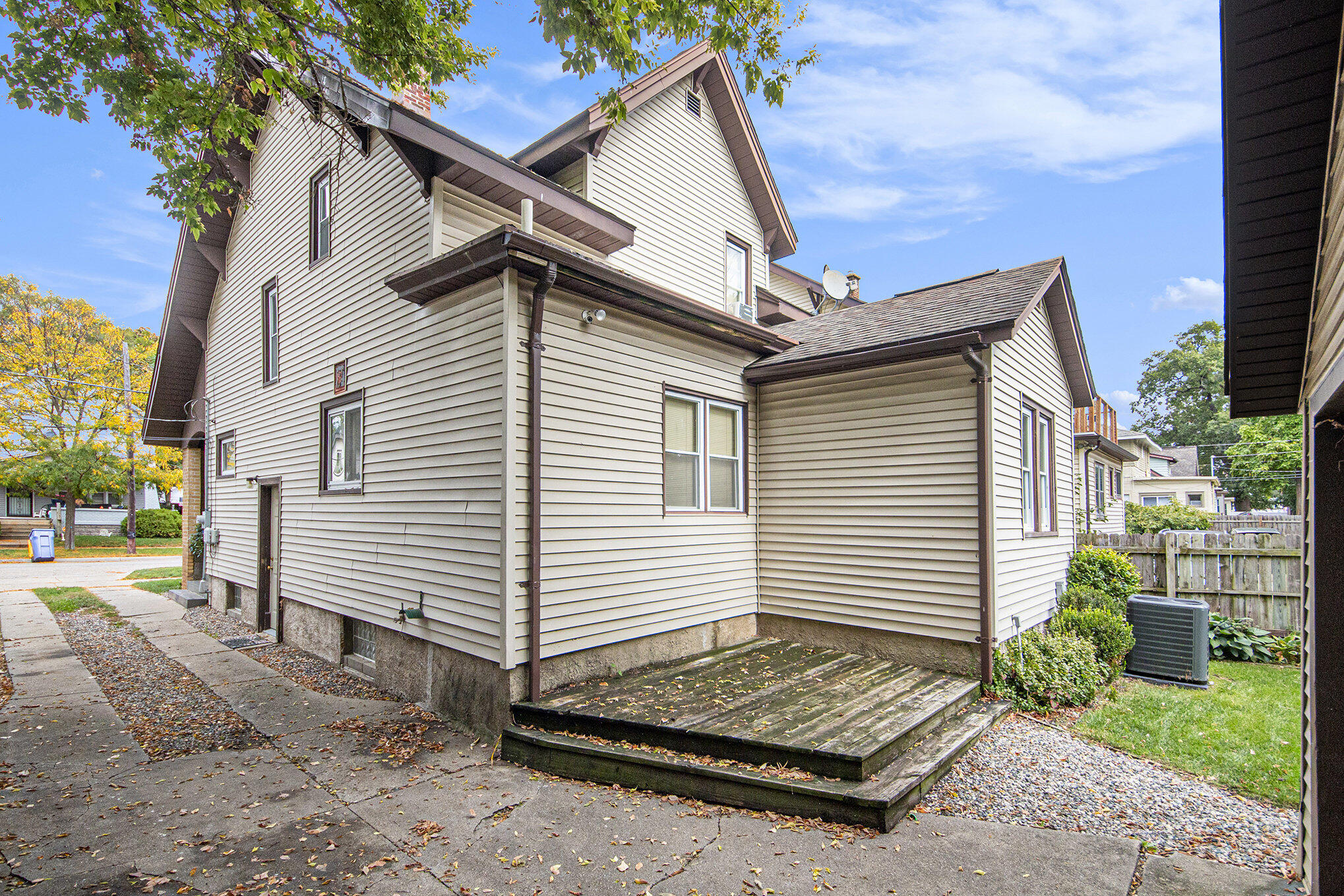 1134 Alexander Street SE Grand Rapids MI 49507