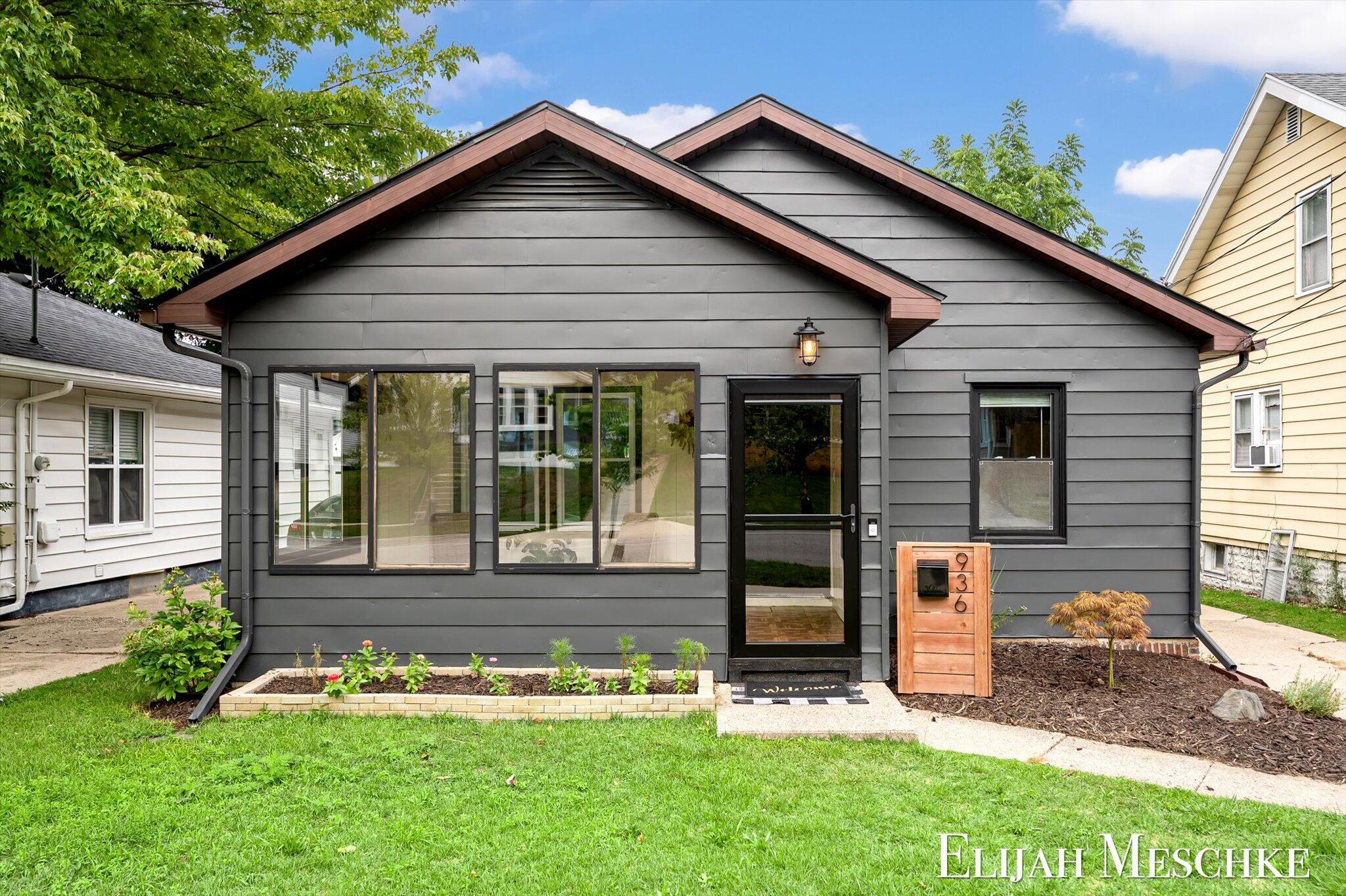 936 Valley Avenue NW Grand Rapids MI 49504