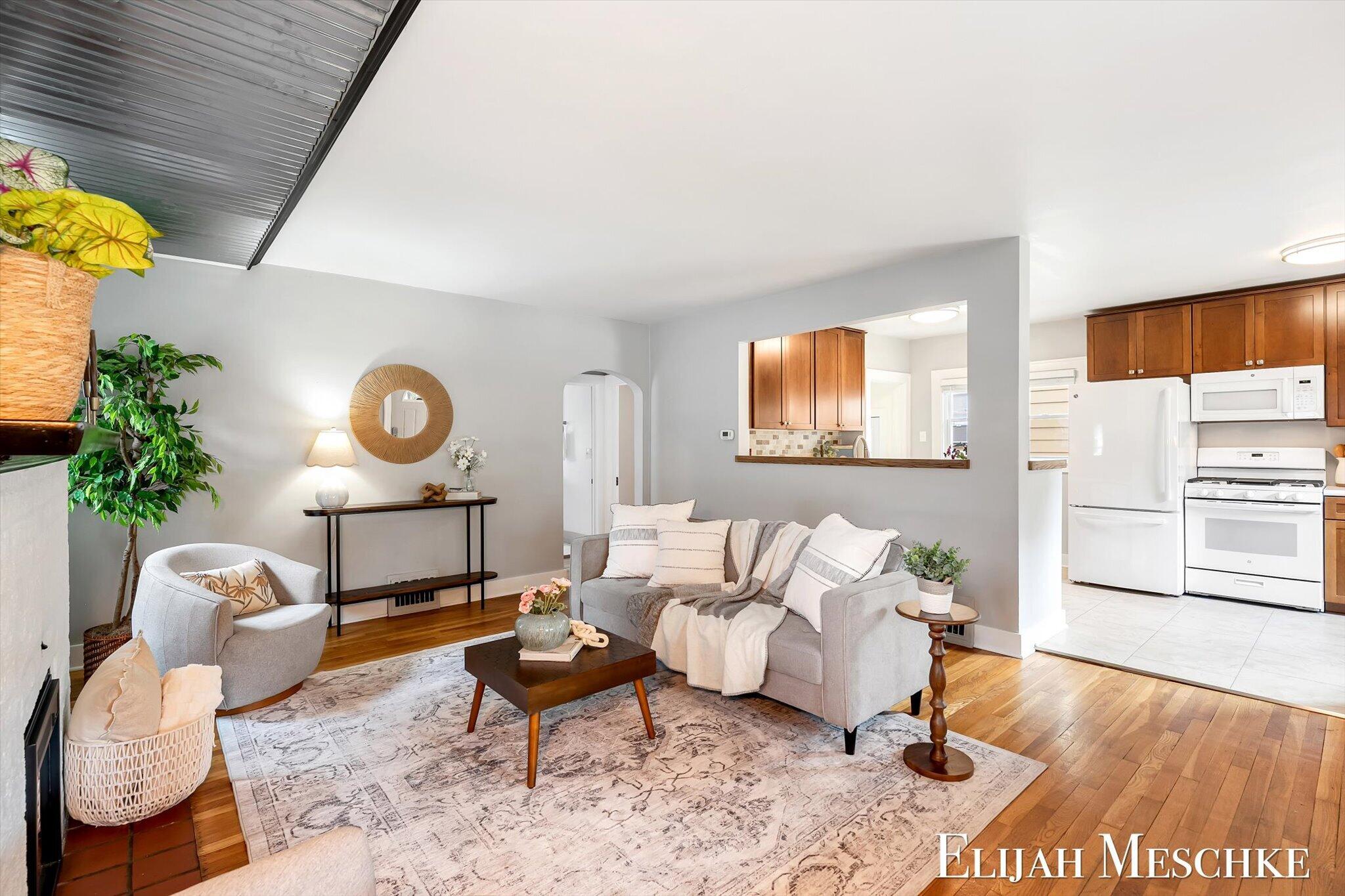 936 Valley Avenue NW Grand Rapids MI 49504